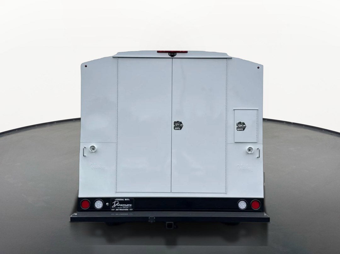 2026 Chevrolet Express Cutaway 3500 1WT
