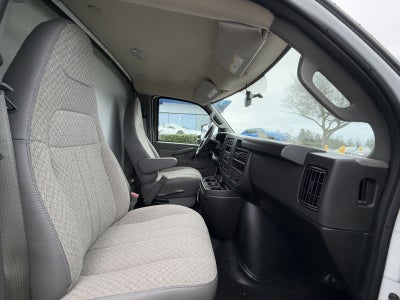 2024 Chevrolet Express Cutaway 3500 1WT