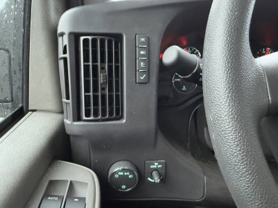 2024 Chevrolet Express Cutaway 3500 1WT