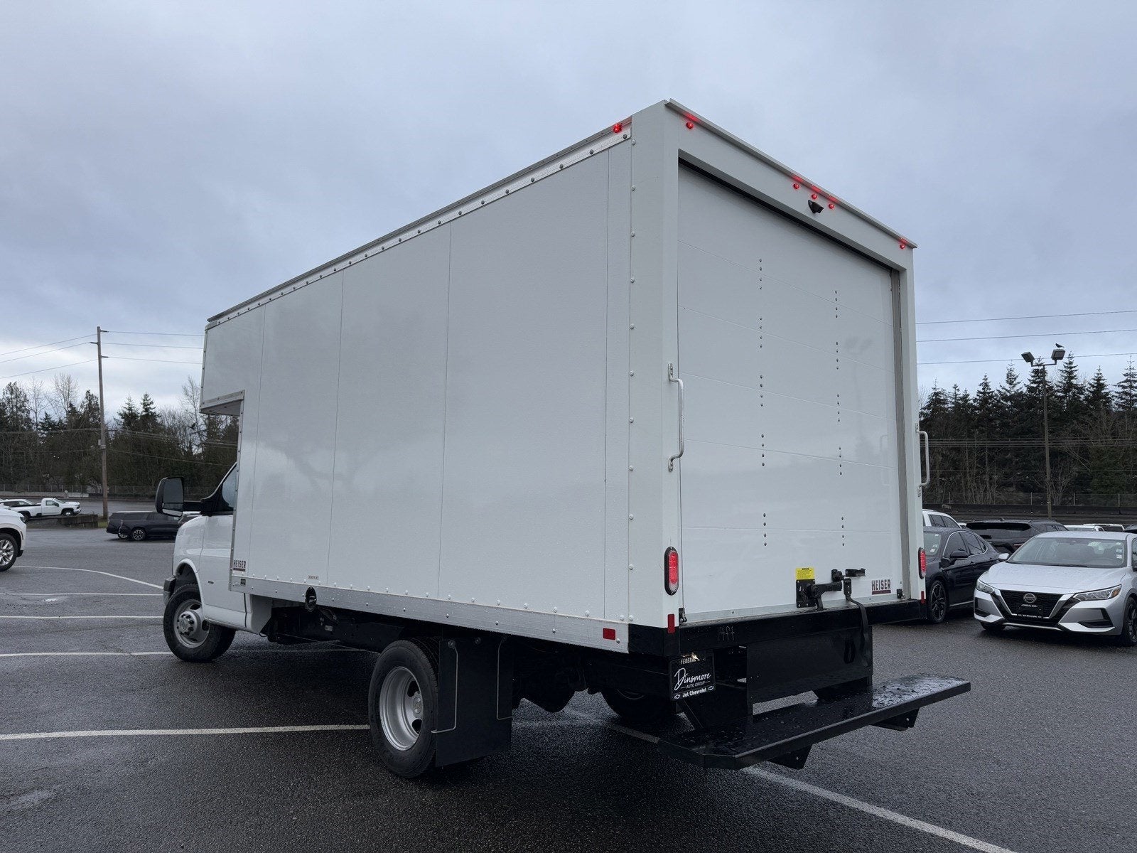 2024 Chevrolet Express Cutaway 3500 1WT