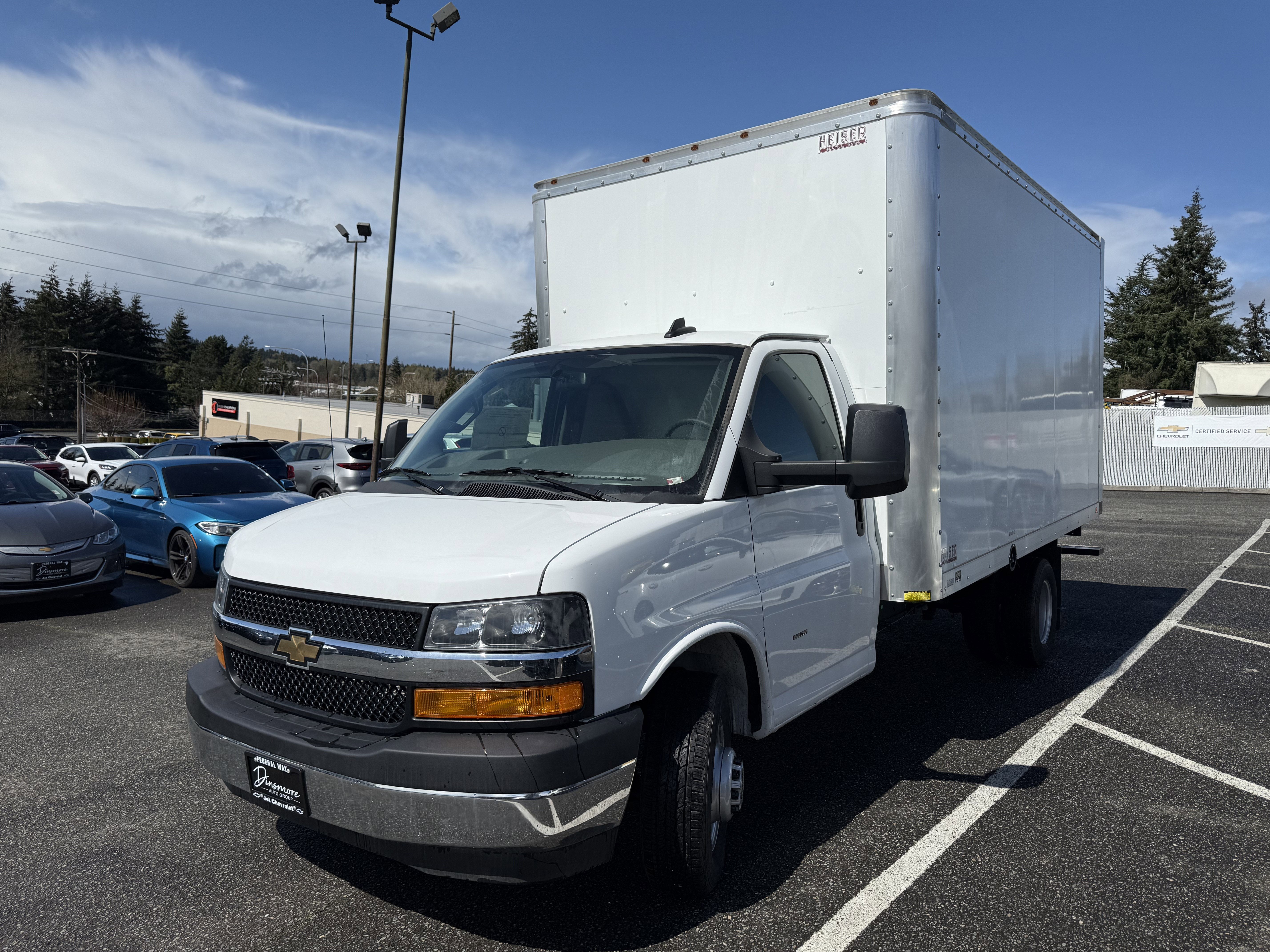 2024 Chevrolet Express Cutaway 3500 1WT
