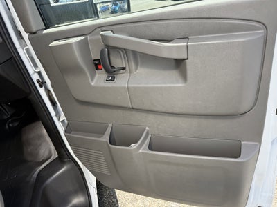 2024 Chevrolet Express Cutaway 3500 1WT