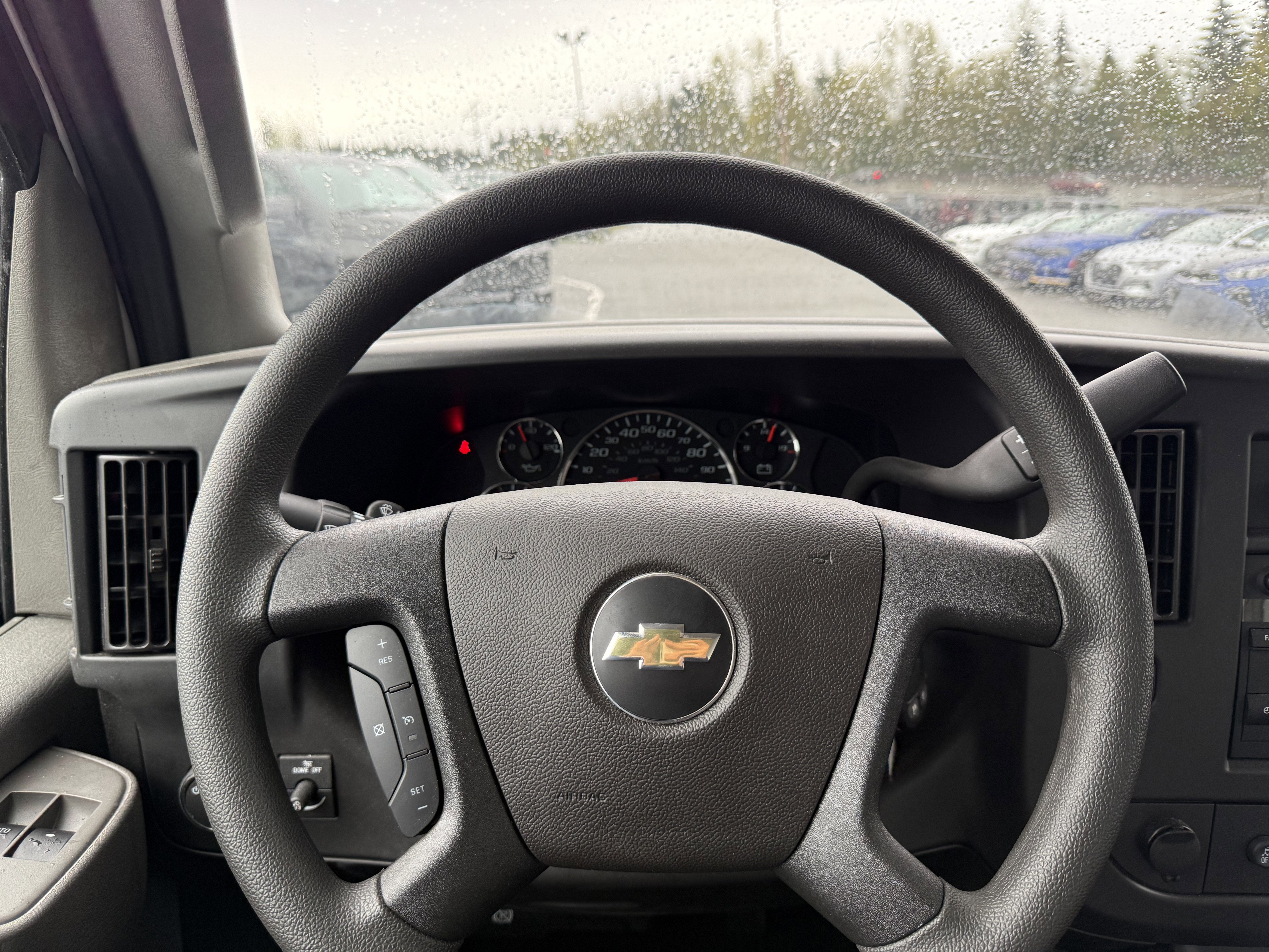 2024 Chevrolet Express Cutaway 3500 1WT