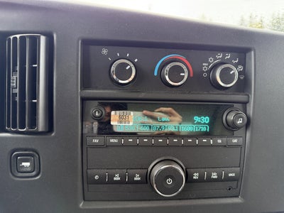 2024 Chevrolet Express Cutaway 3500 1WT