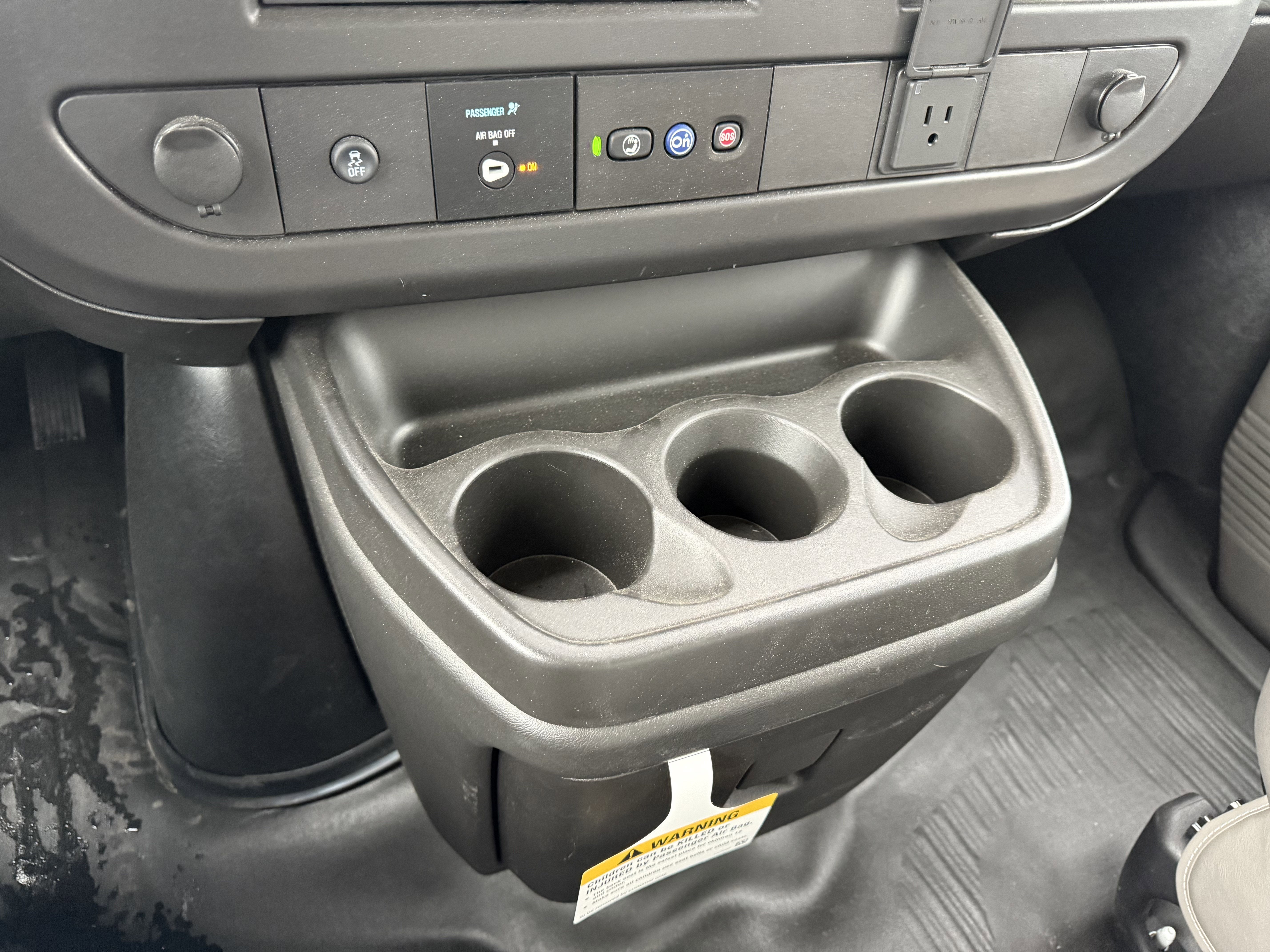 2024 Chevrolet Express Cutaway 3500 1WT