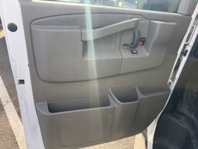 2024 Chevrolet Express Cutaway 3500 1WT