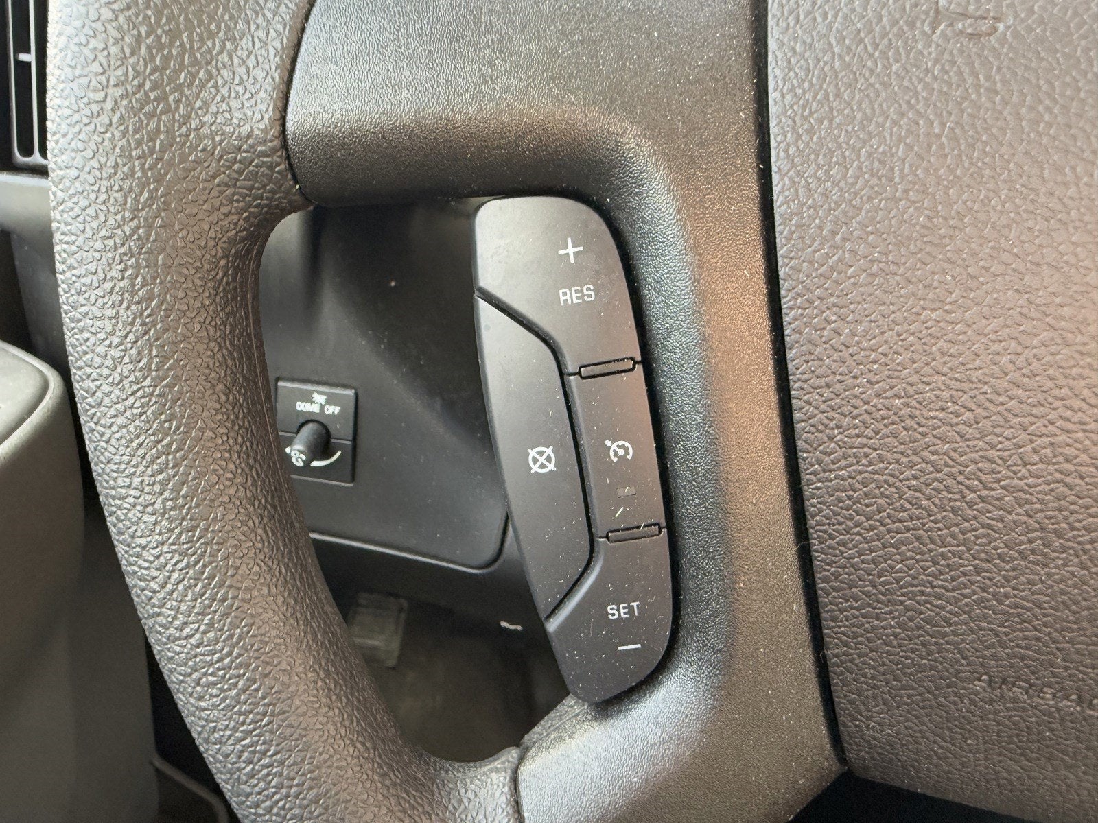 2024 Chevrolet Express Cutaway 3500 1WT