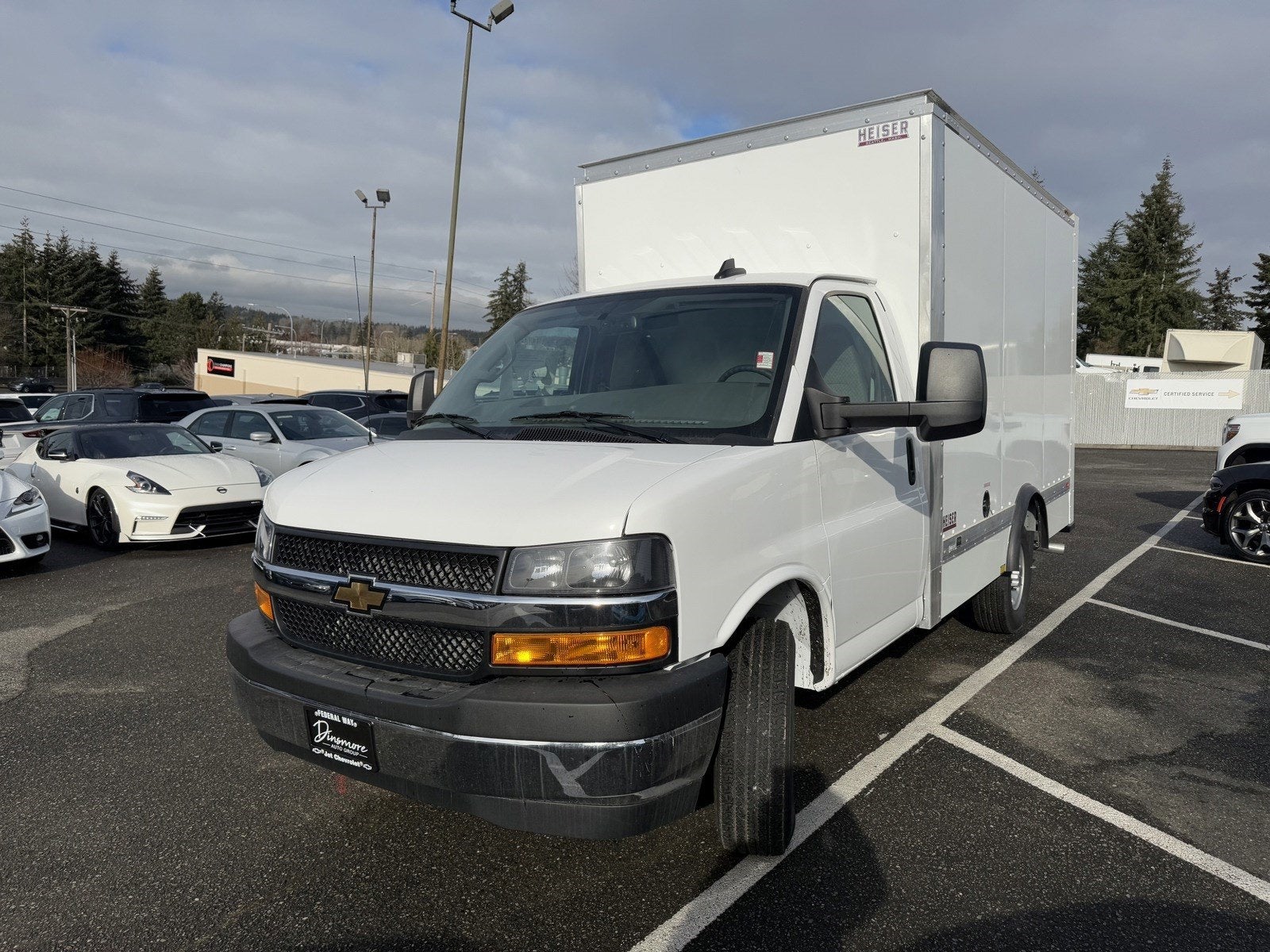 2024 Chevrolet Express Cutaway 3500 1WT