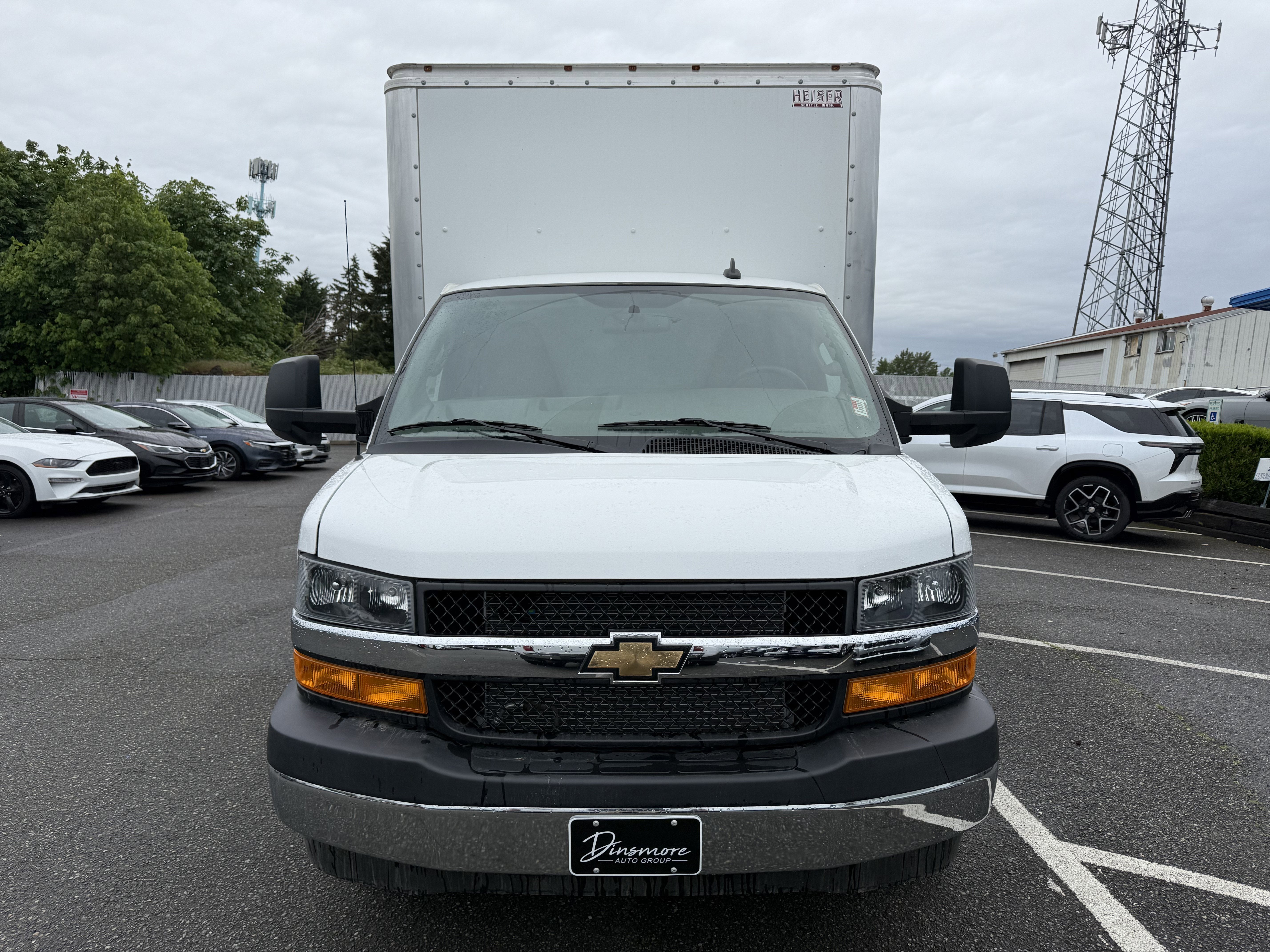 2024 Chevrolet Express Cutaway 3500 1WT