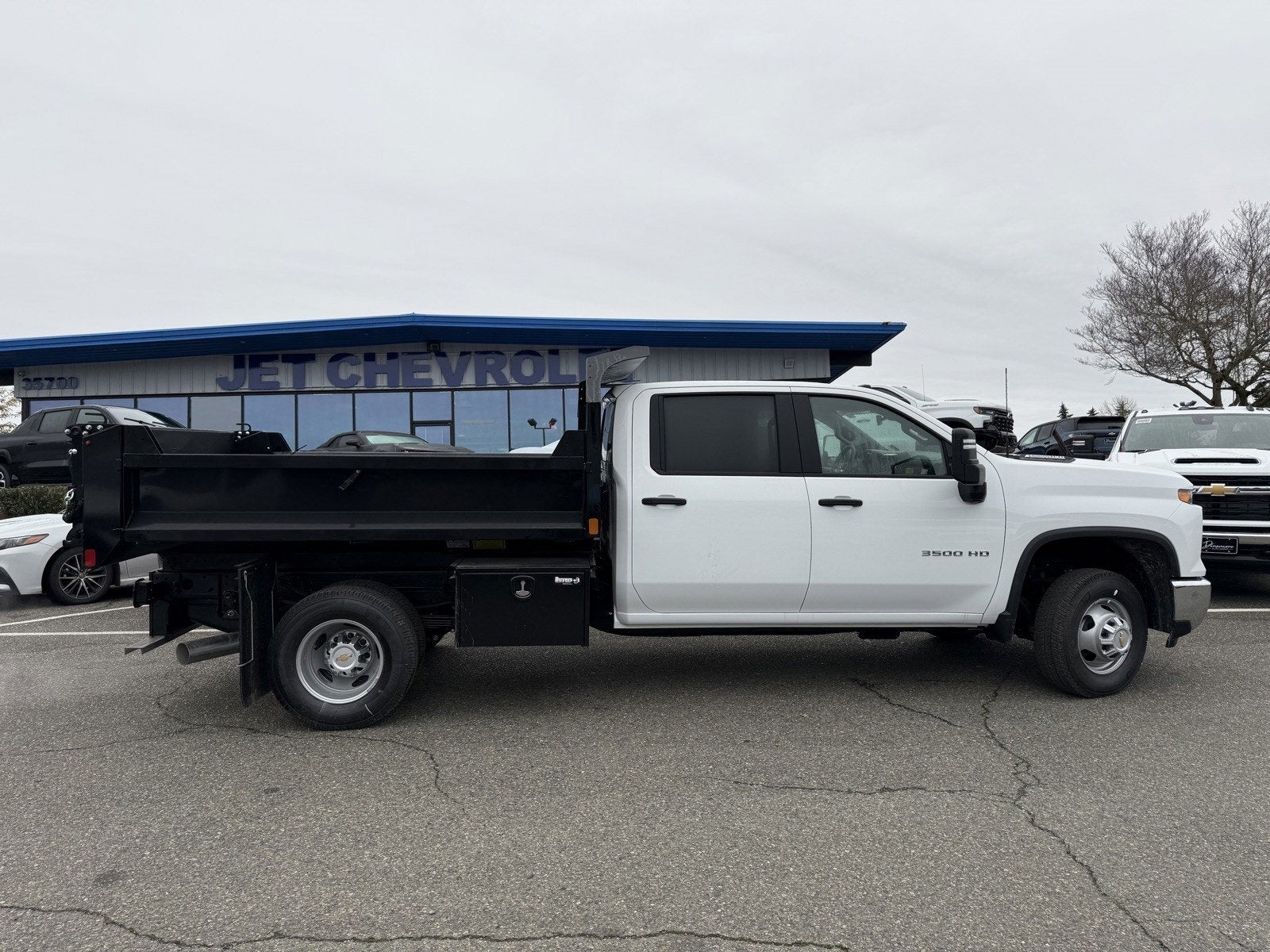 2025 Chevrolet Silverado 3500 HD Chassis Cab Work Truck