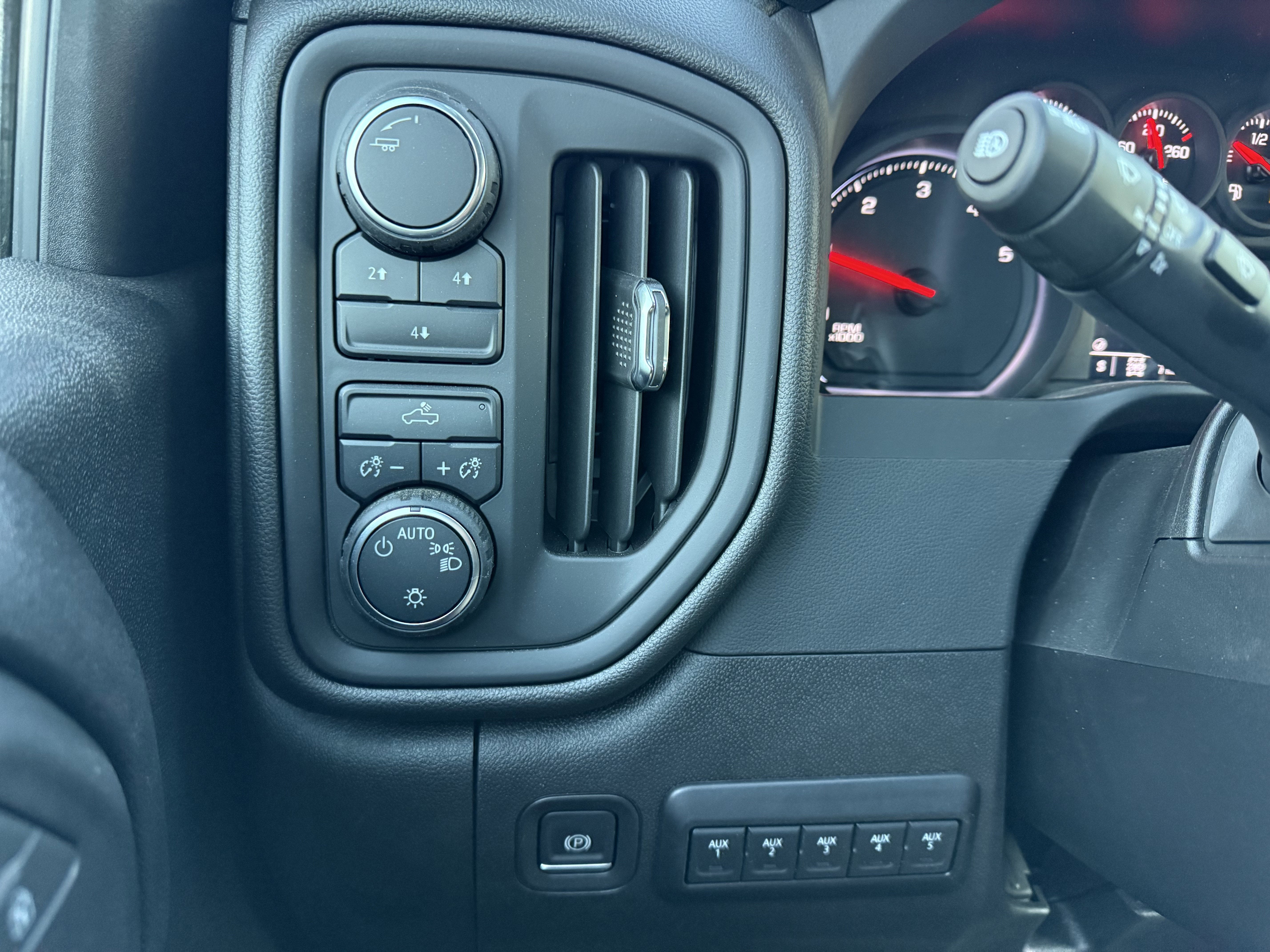 2025 Chevrolet Silverado 3500 HD Chassis Cab Work Truck