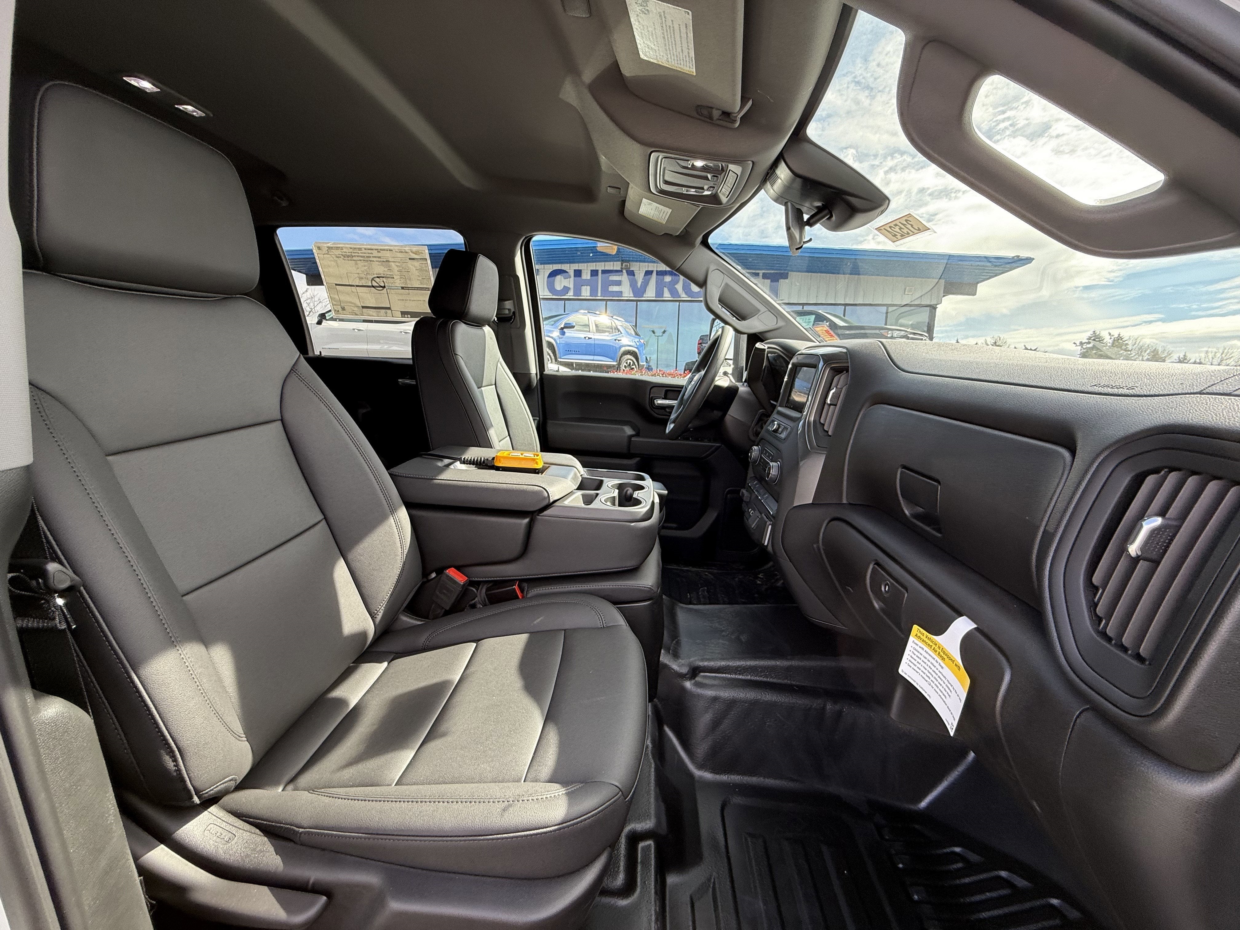 2025 Chevrolet Silverado 3500 HD Chassis Cab Work Truck