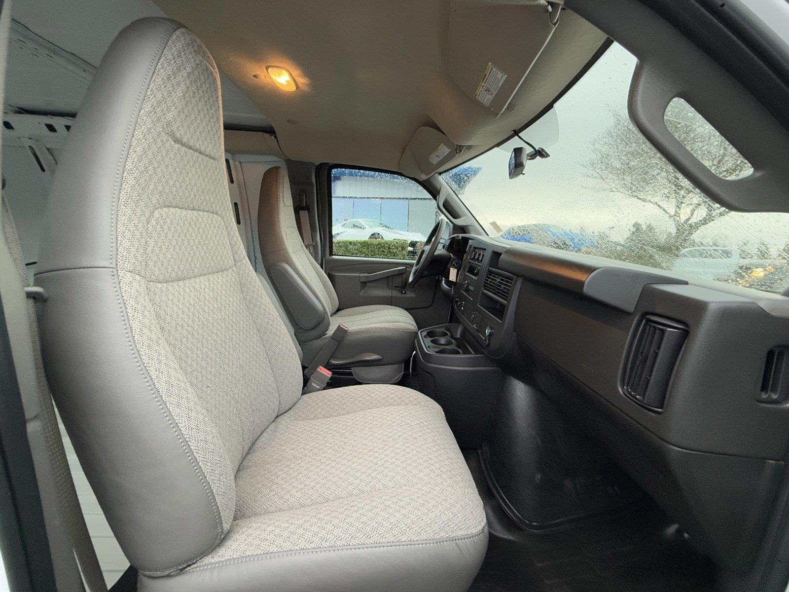 2024 Chevrolet Express Cargo 3500 WT