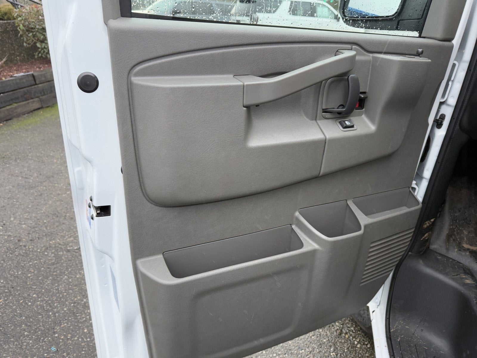 2024 Chevrolet Express Cargo 3500 WT