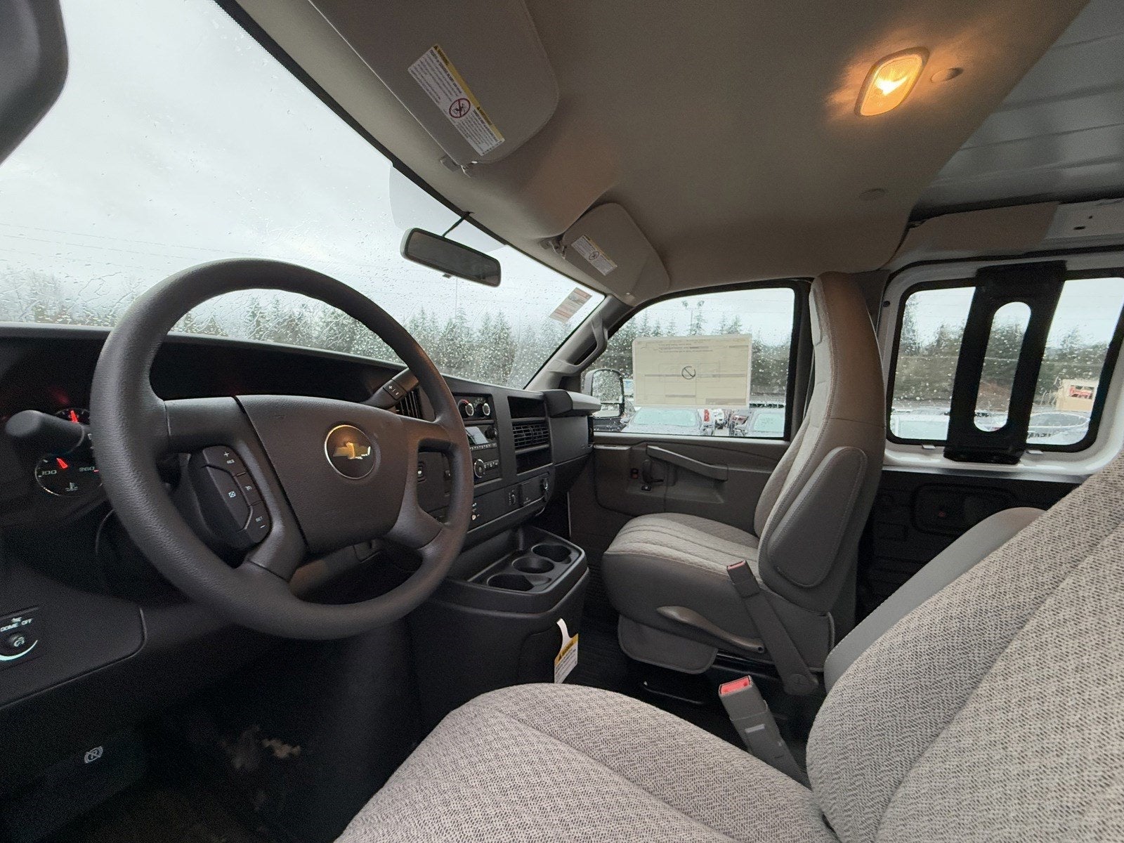 2024 Chevrolet Express Cargo 3500 WT