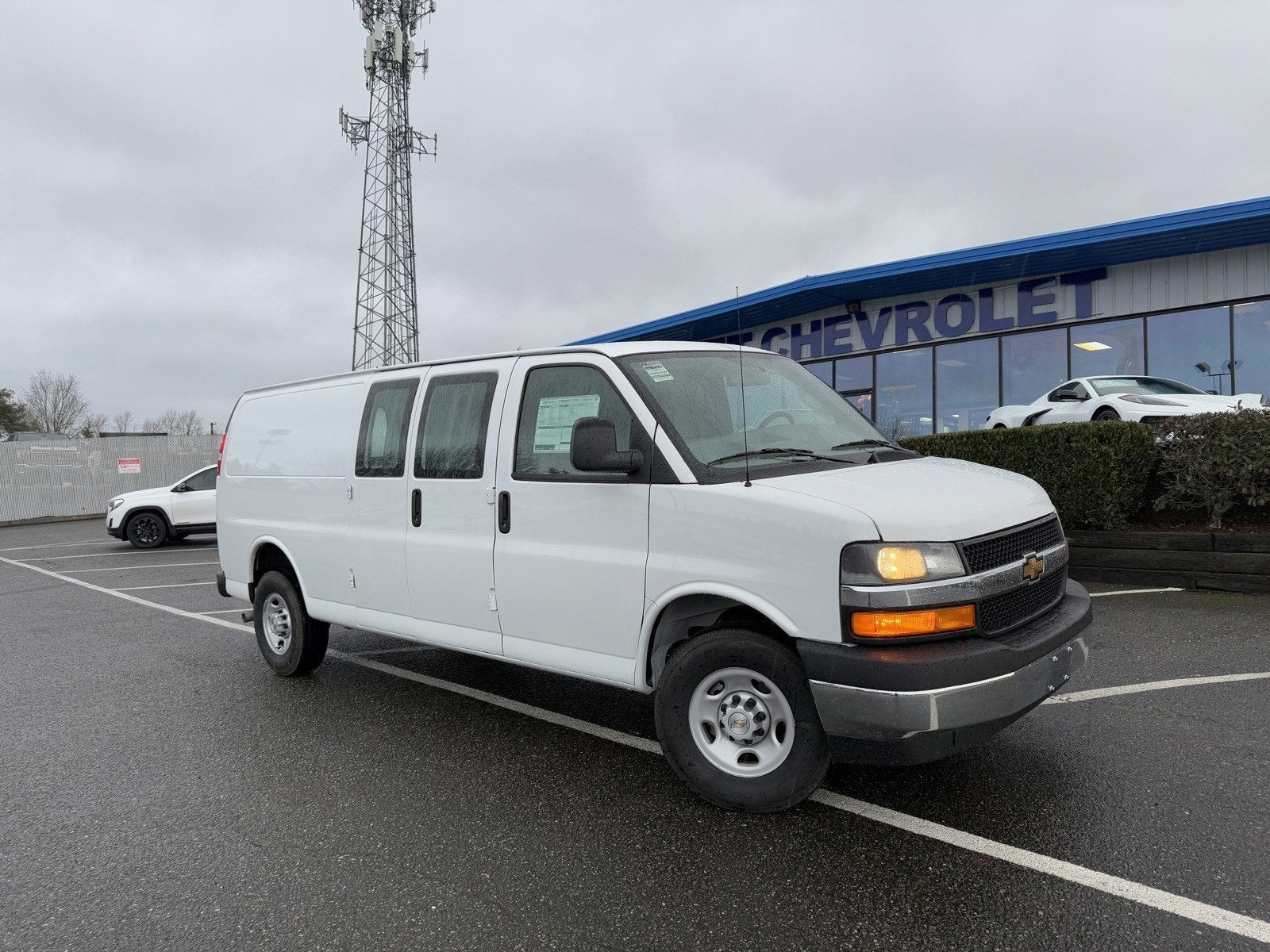 2024 Chevrolet Express Cargo 3500 WT