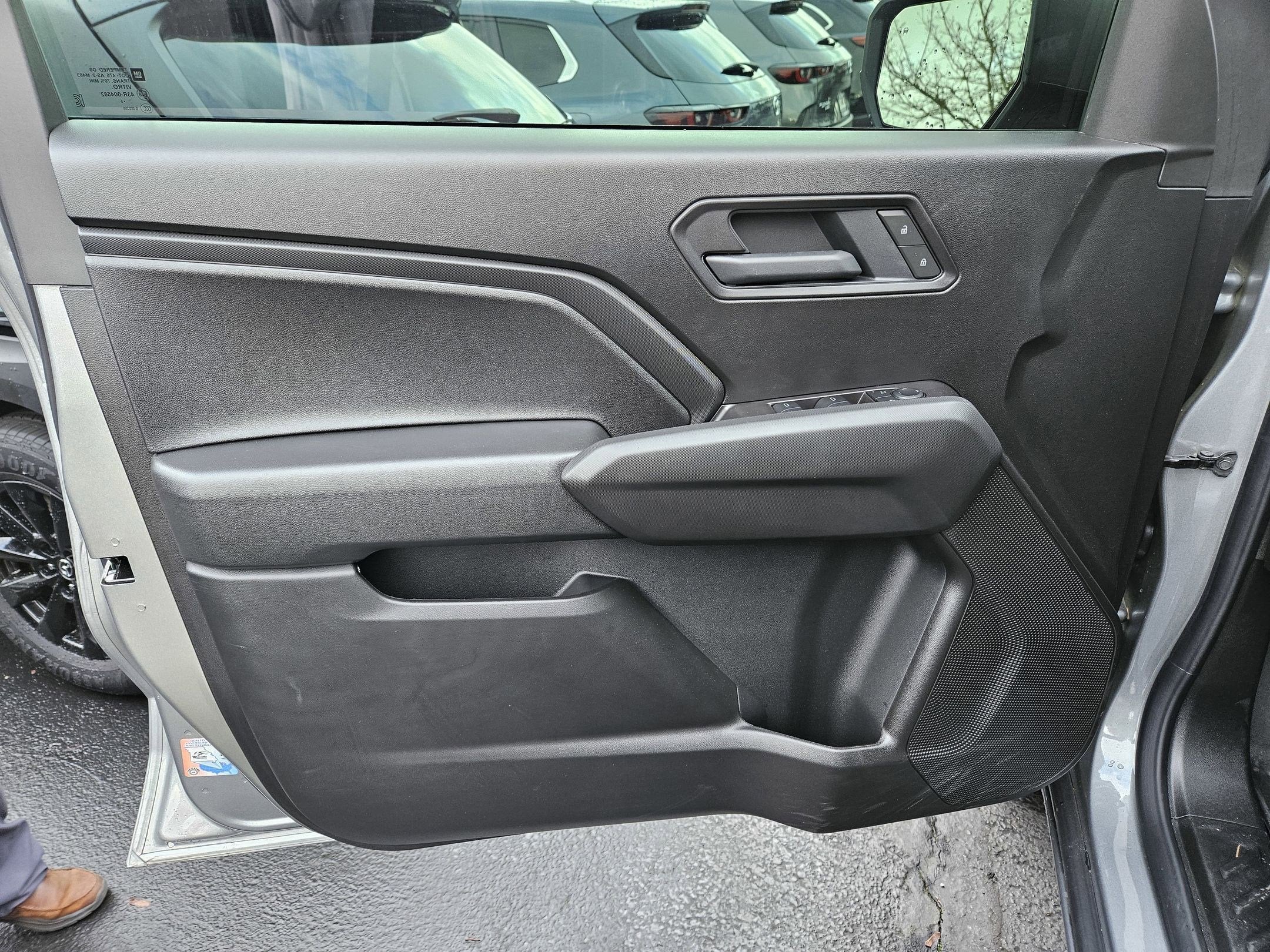 2025 Chevrolet Colorado WT/LT