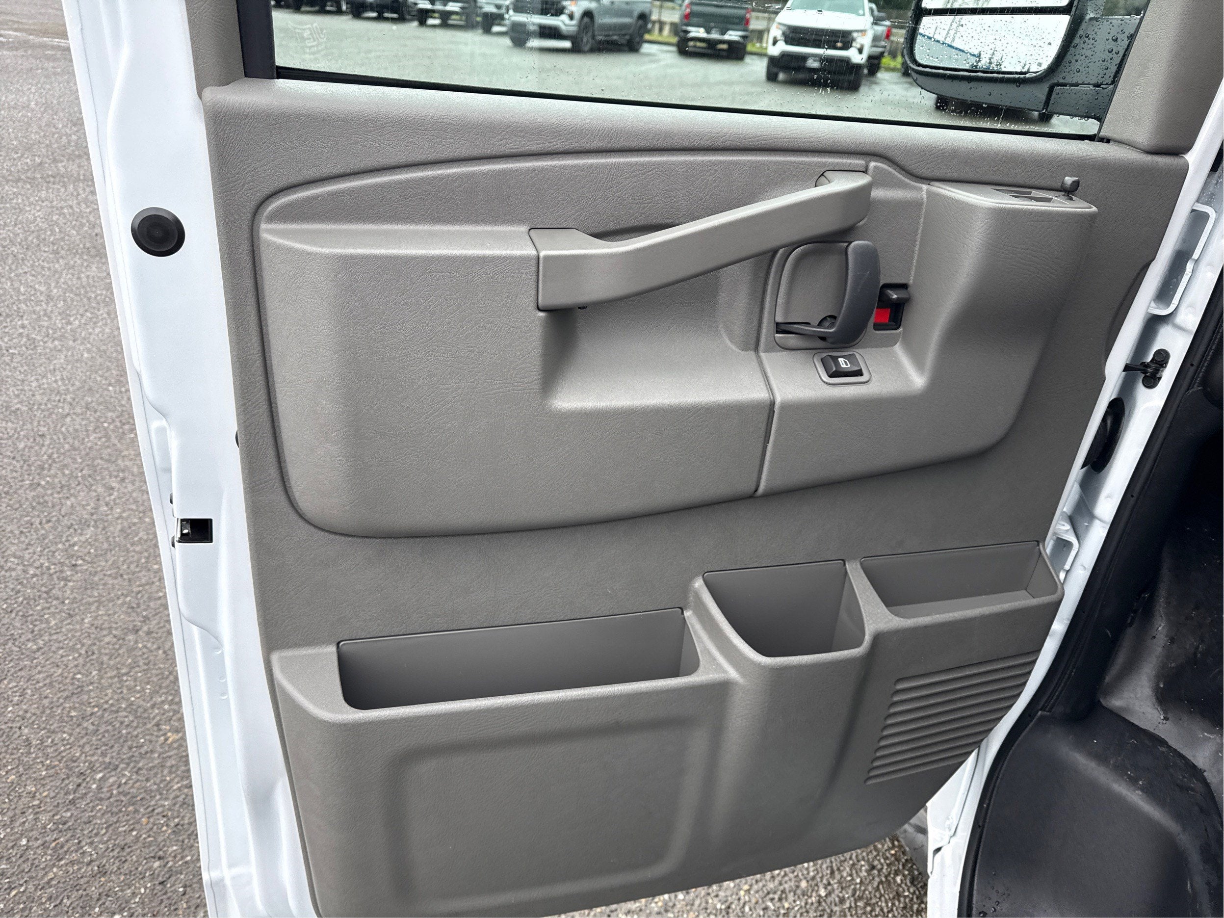 2025 Chevrolet Express Cargo 2500 WT