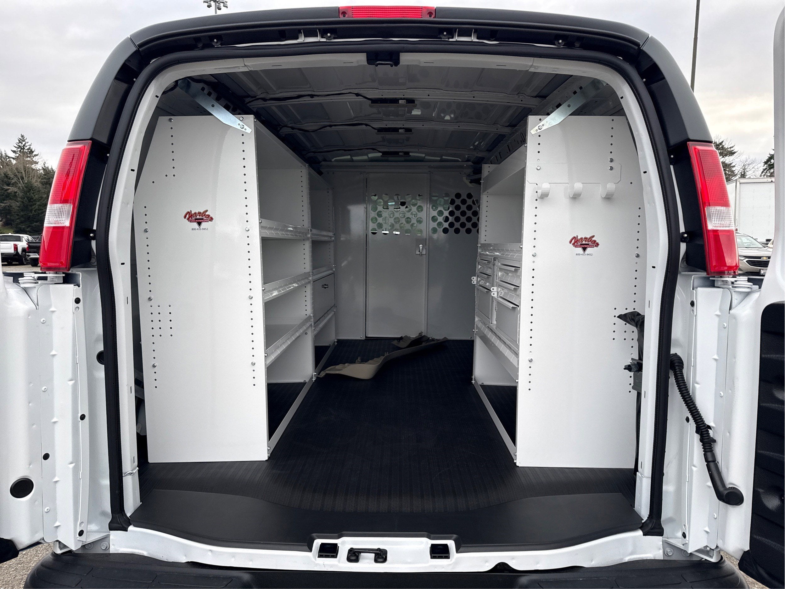 2025 Chevrolet Express Cargo WT