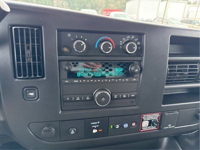 2025 Chevrolet Express Cargo WT