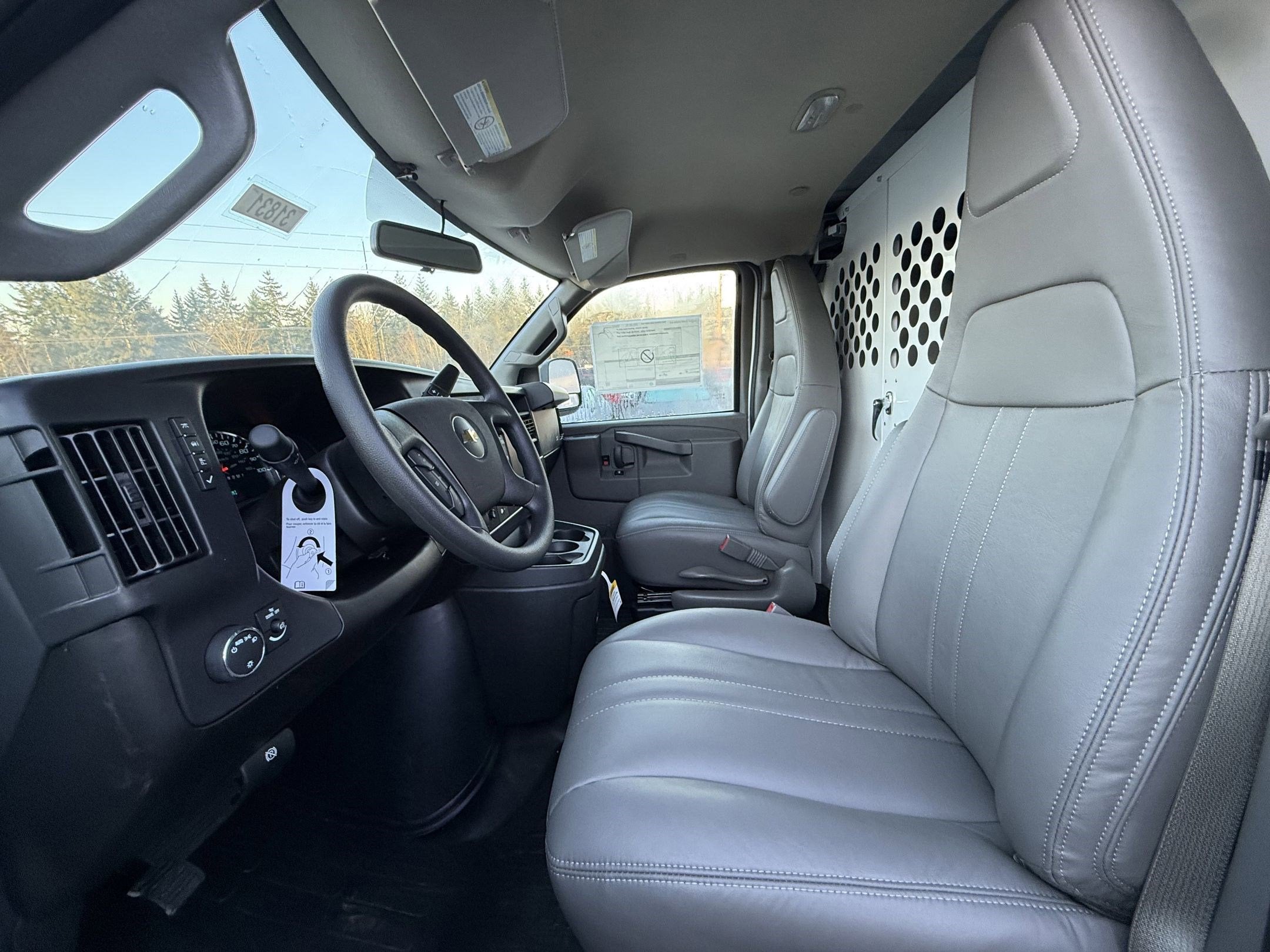 2025 Chevrolet Express Cargo 2500 WT