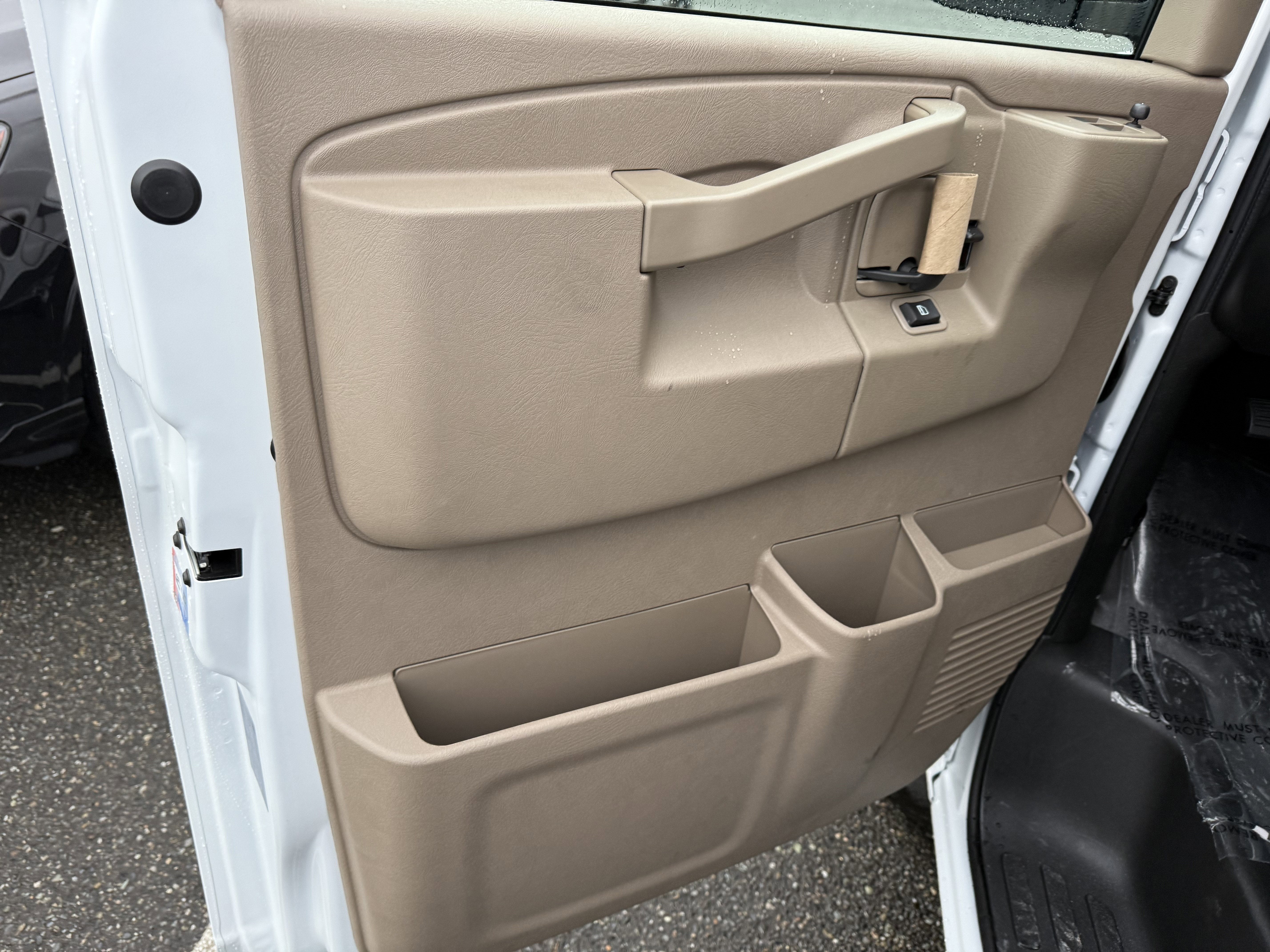 2025 Chevrolet Express Cargo 2500 WT