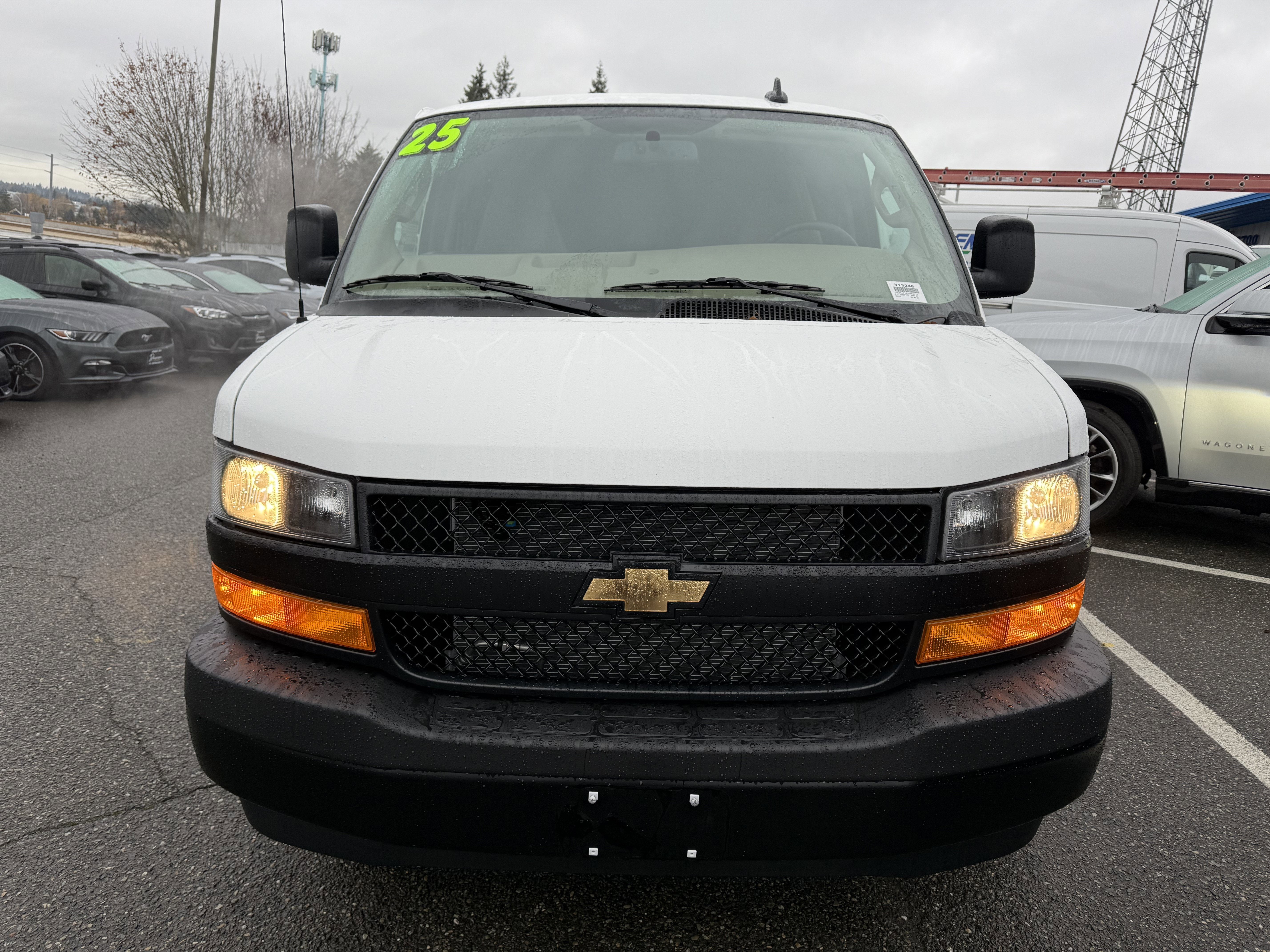 2025 Chevrolet Express Cargo 2500 WT