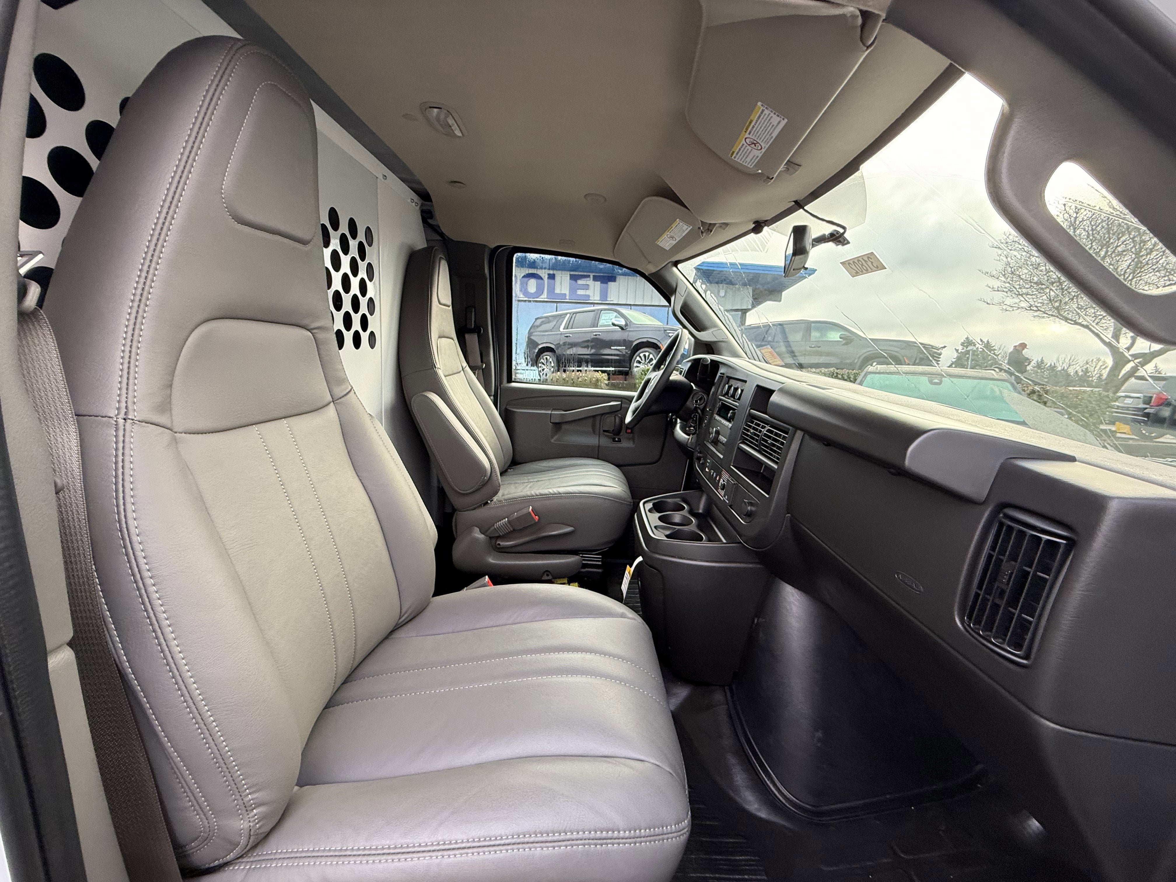 2025 Chevrolet Express Cargo 2500 WT