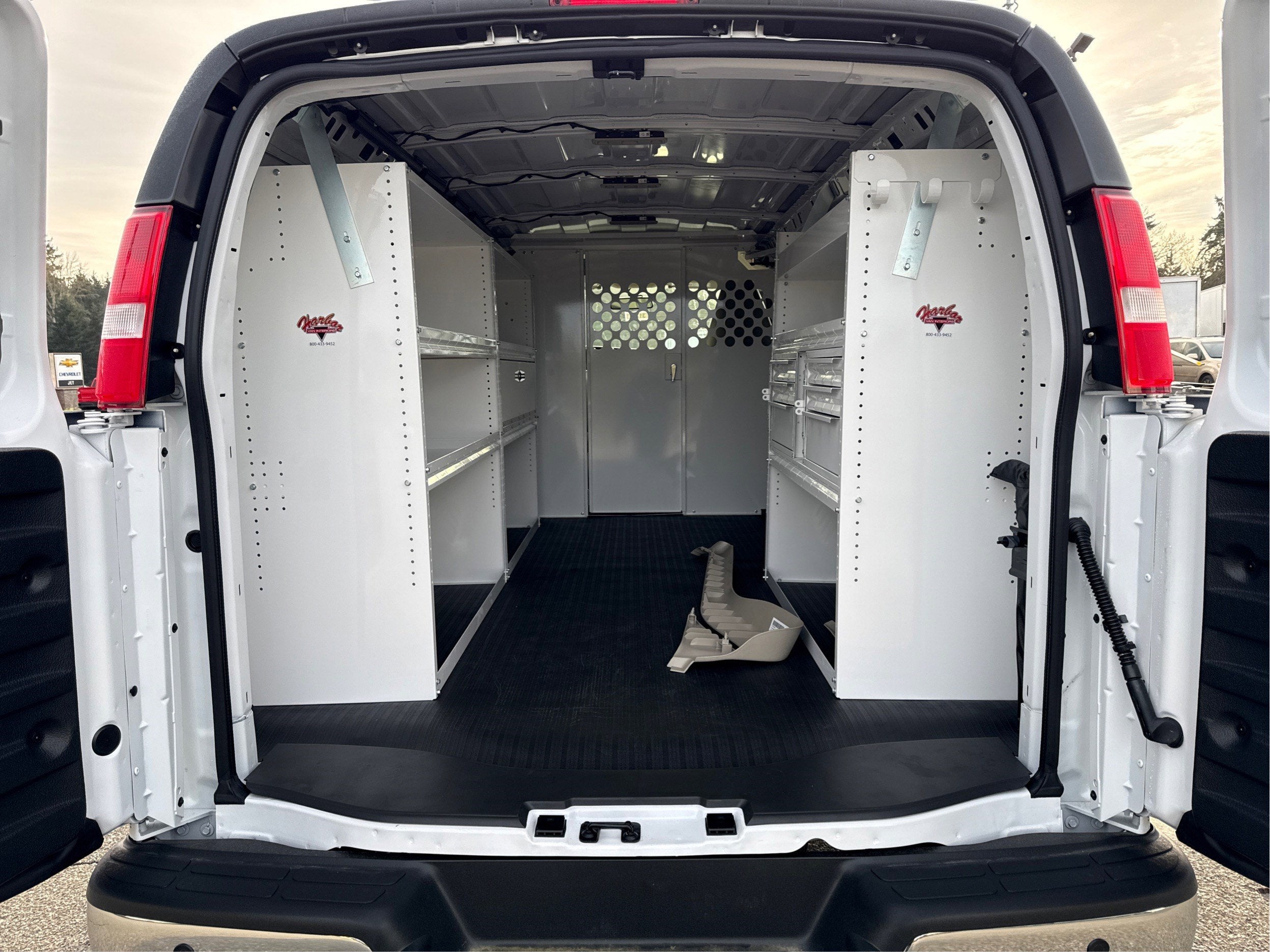 2025 Chevrolet Express Cargo WT