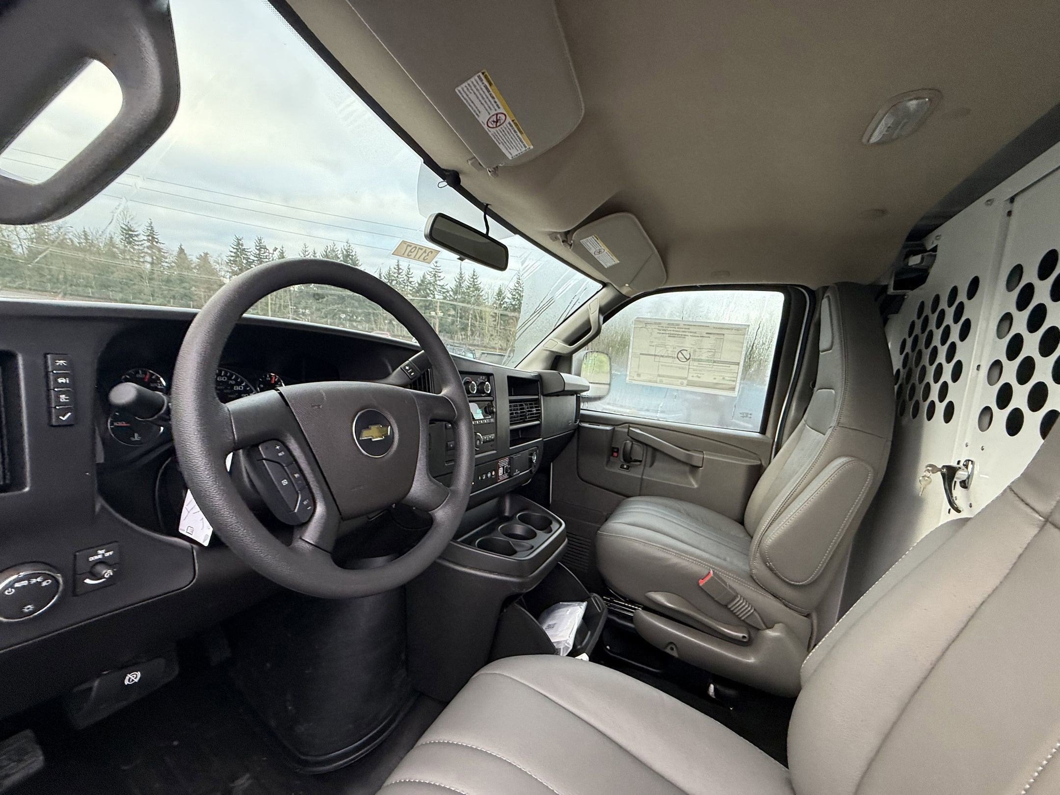 2025 Chevrolet Express Cargo 2500 WT