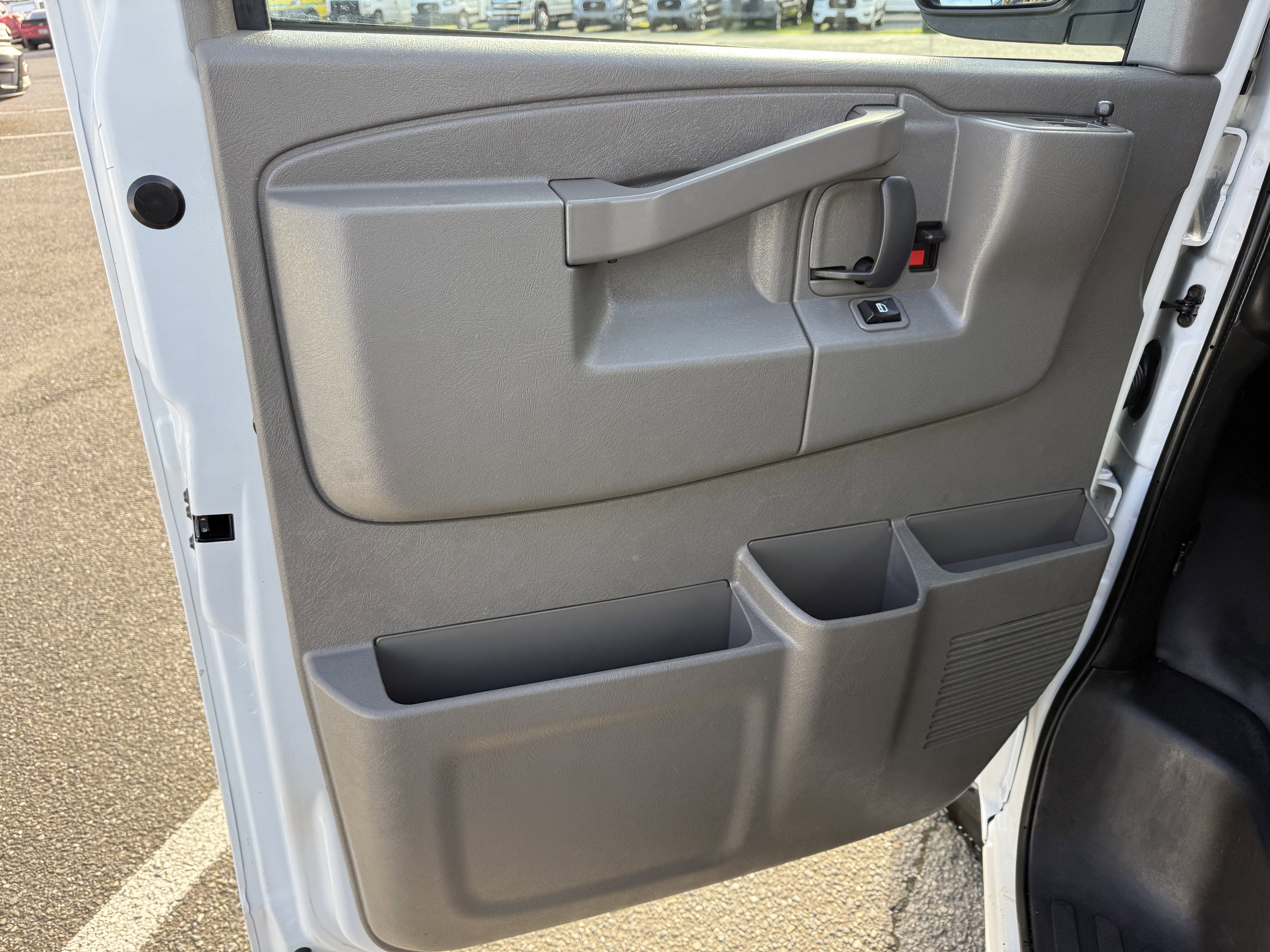 2022 Chevrolet Express Cargo 2500 WT