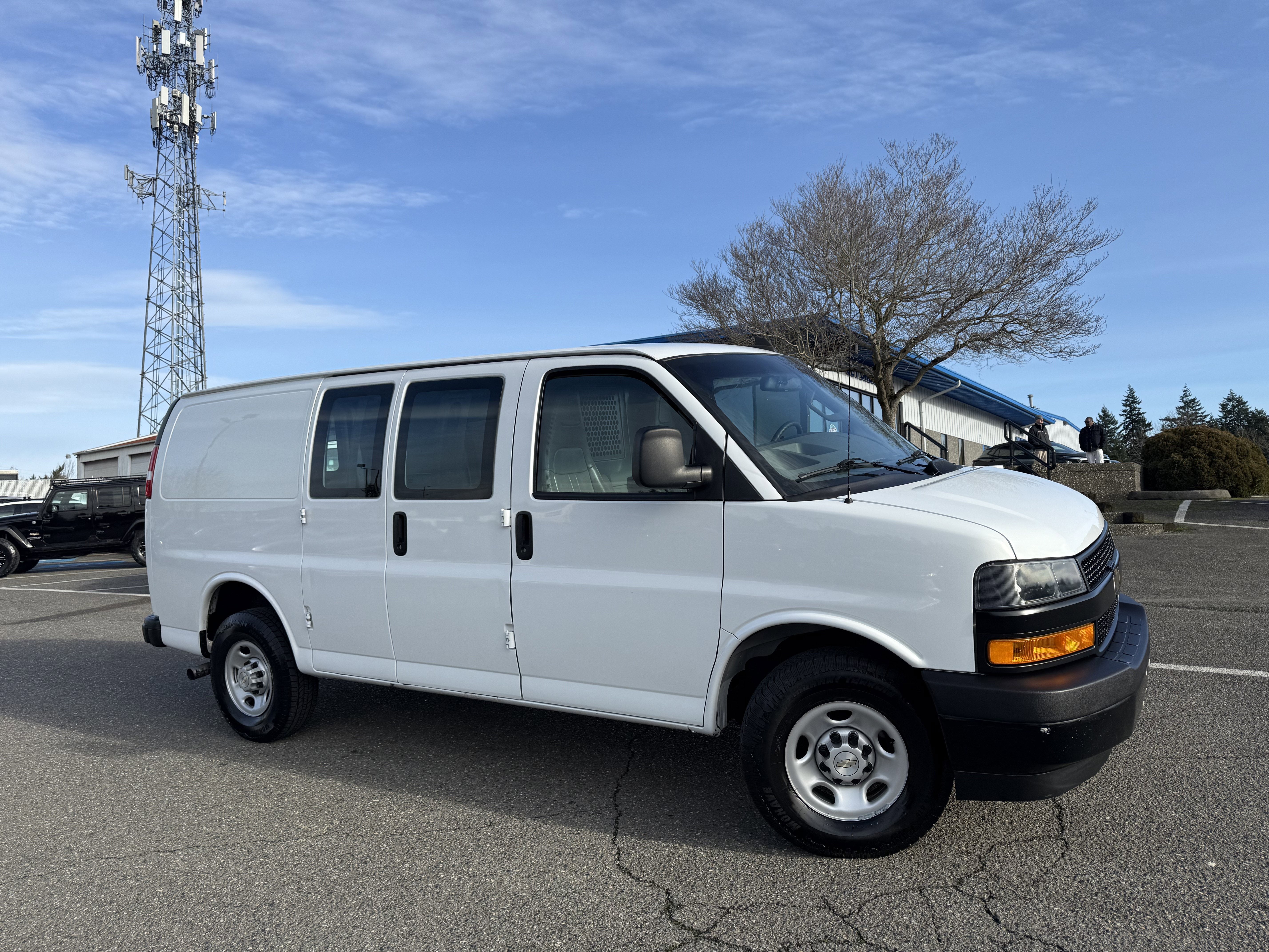 2022 Chevrolet Express Cargo 2500 WT