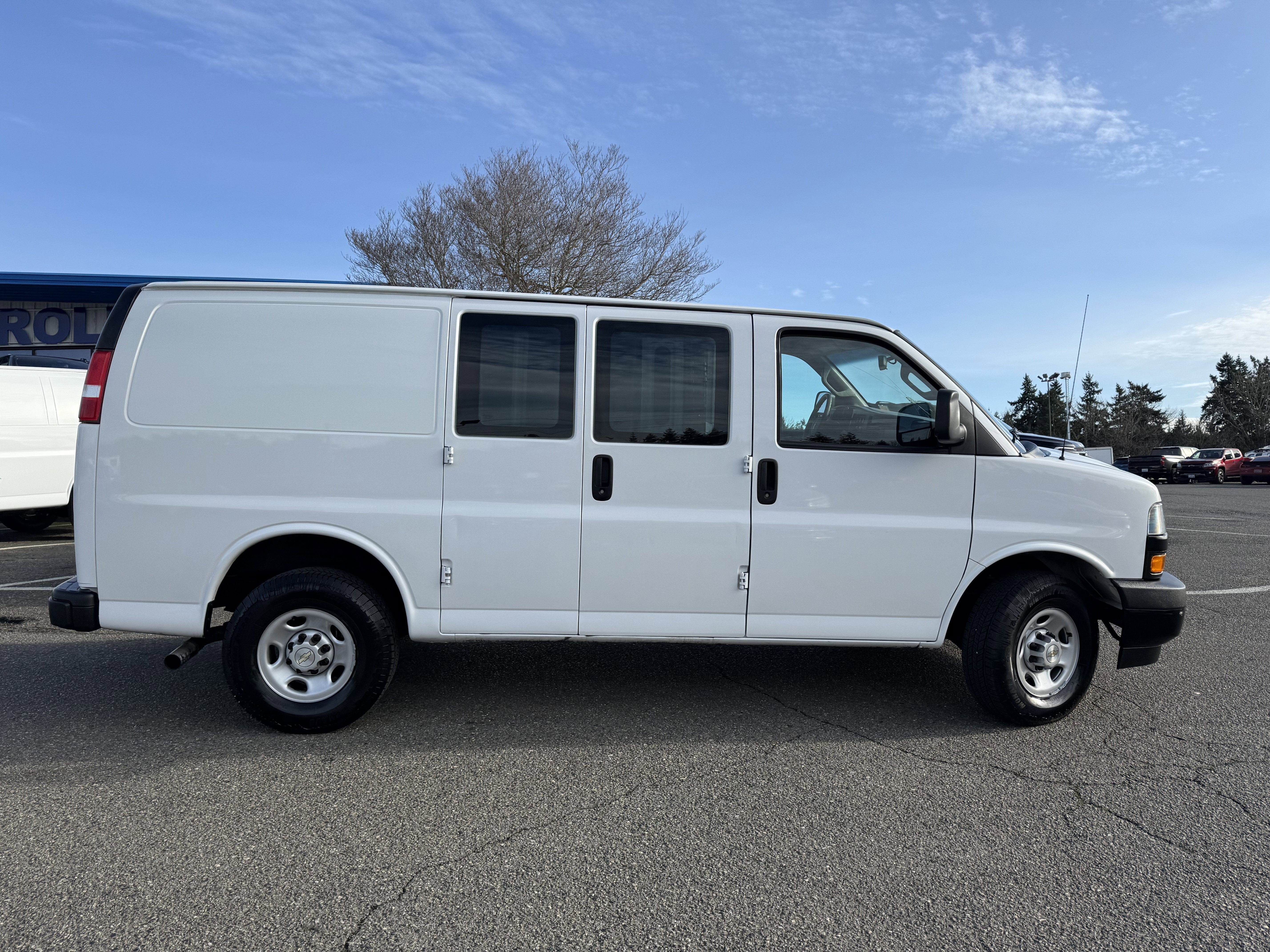 2022 Chevrolet Express Cargo 2500 WT