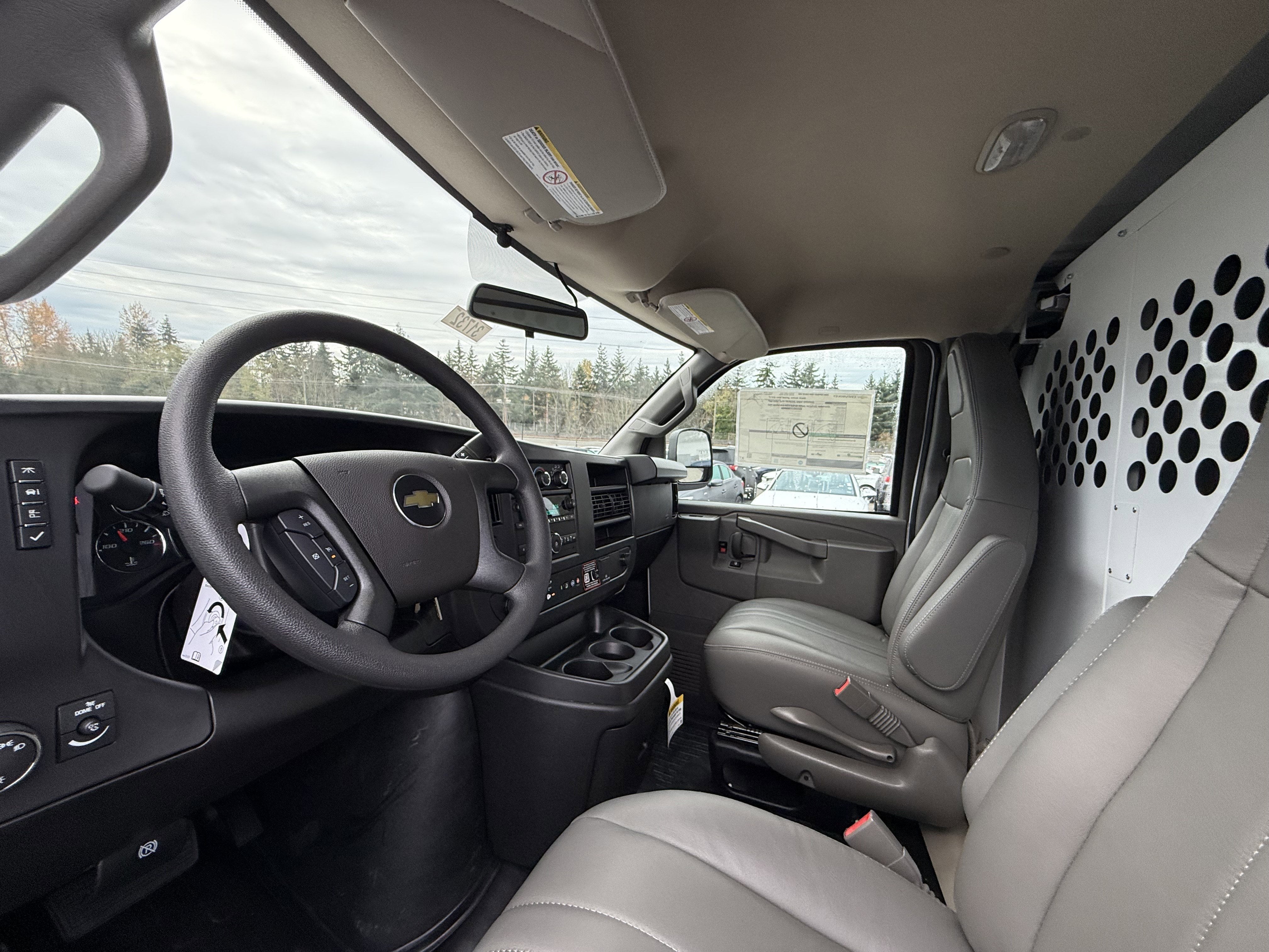 2025 Chevrolet Express Cargo 2500 WT