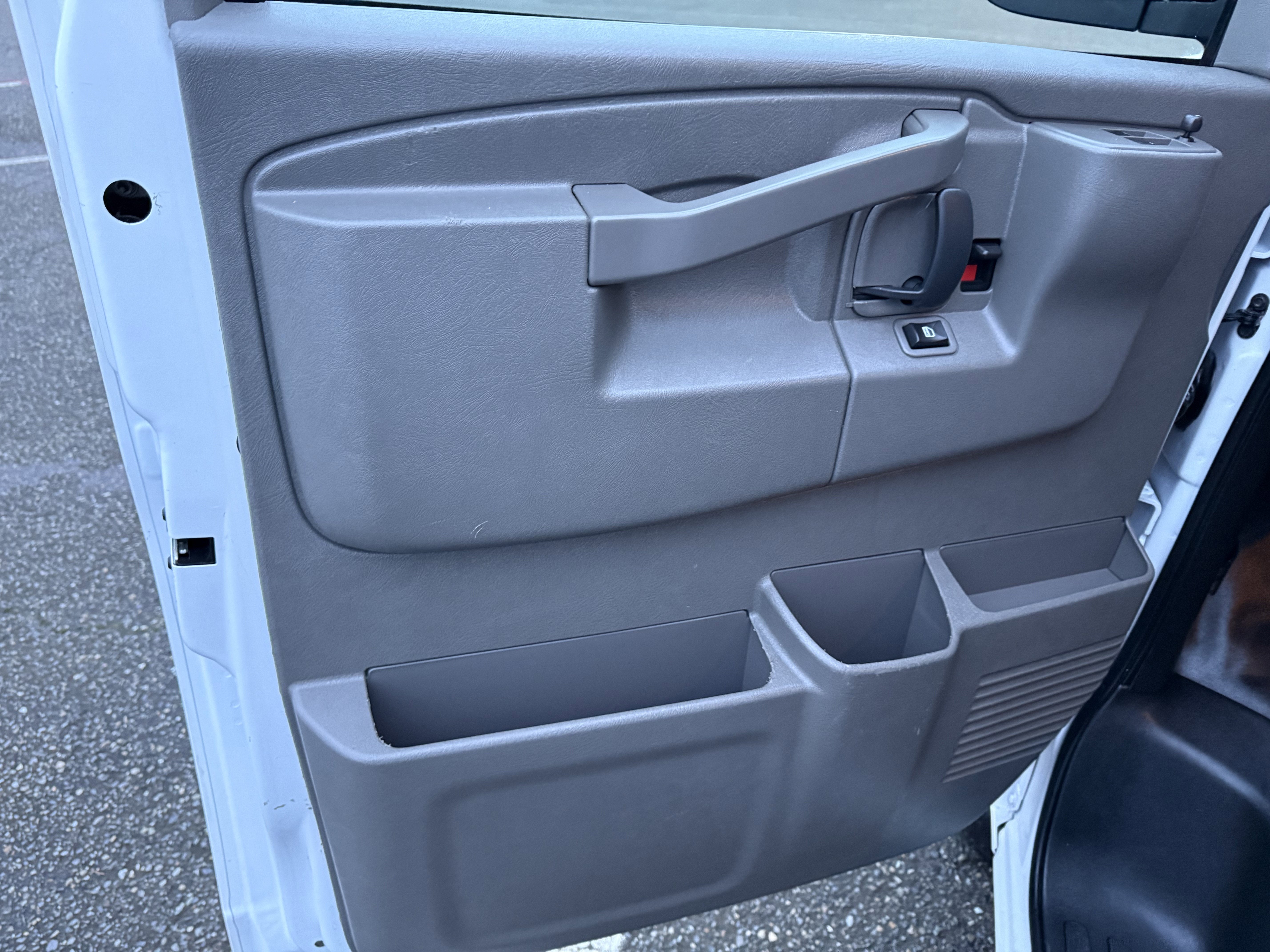 2023 Chevrolet Express Cargo 2500 WT