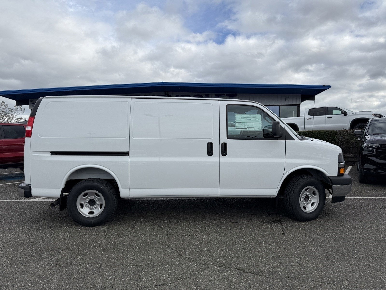 2025 Chevrolet Express Cargo 2500 WT