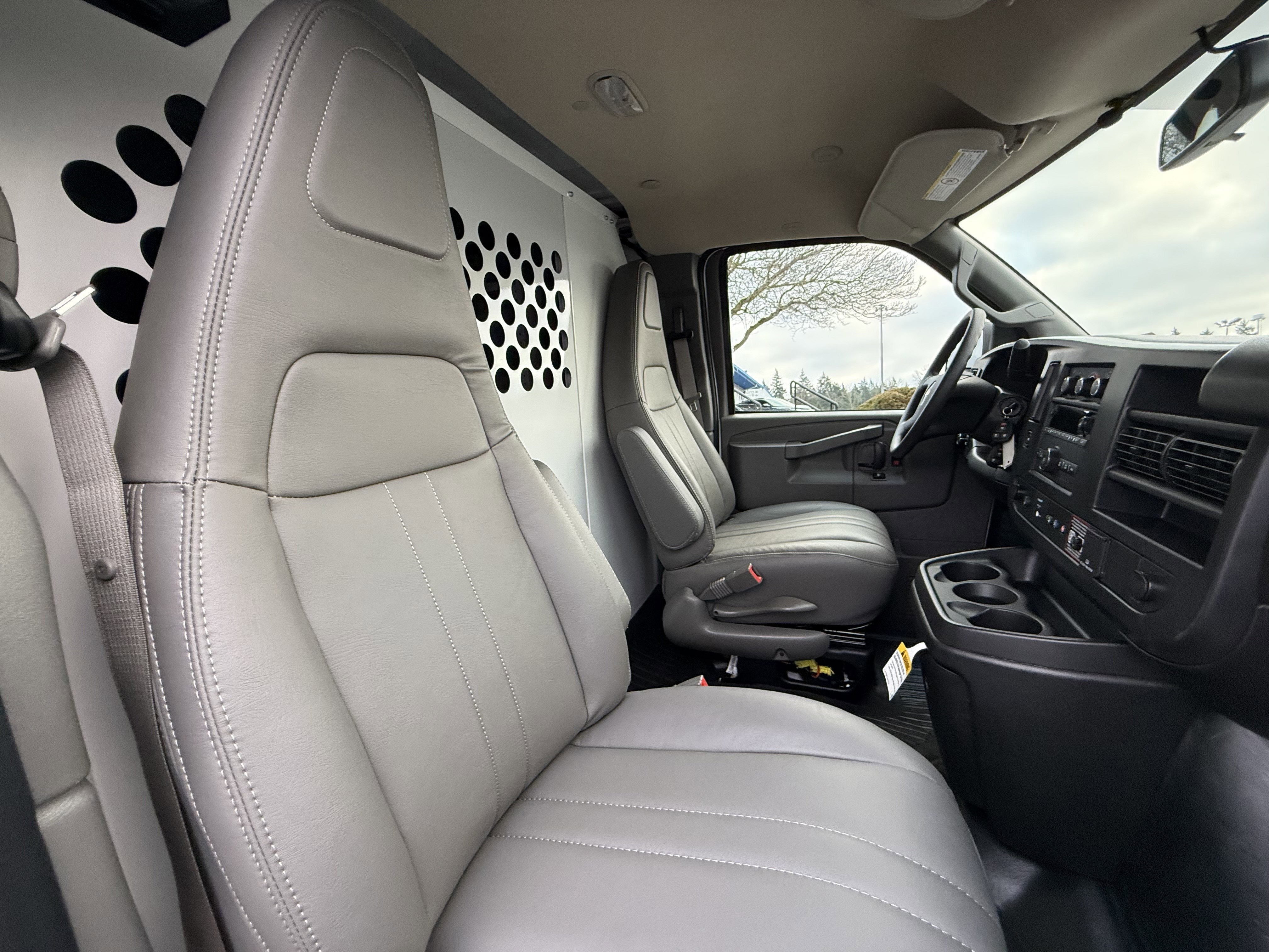 2025 Chevrolet Express Cargo 2500 WT