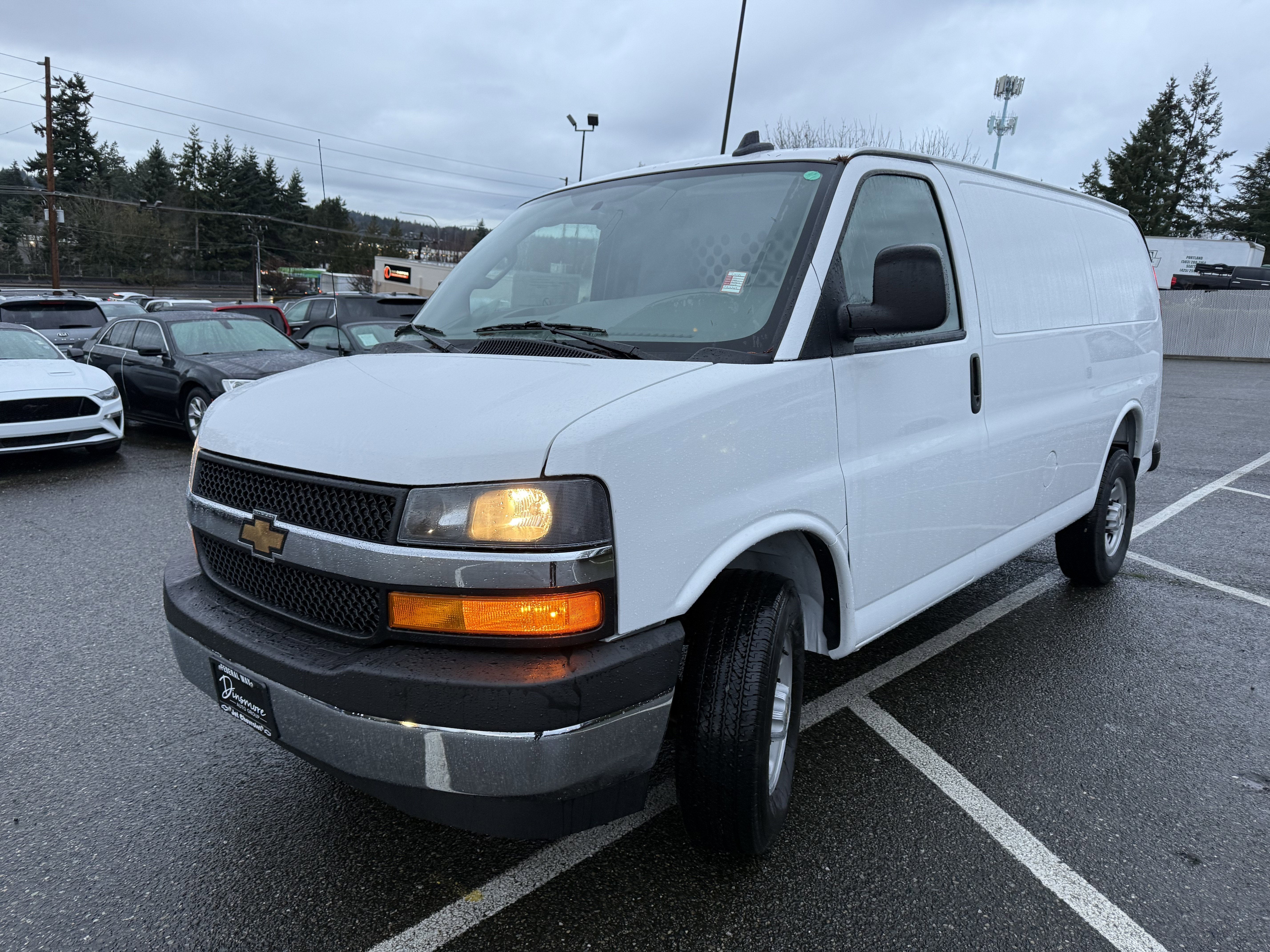 2025 Chevrolet Express Cargo 2500 WT