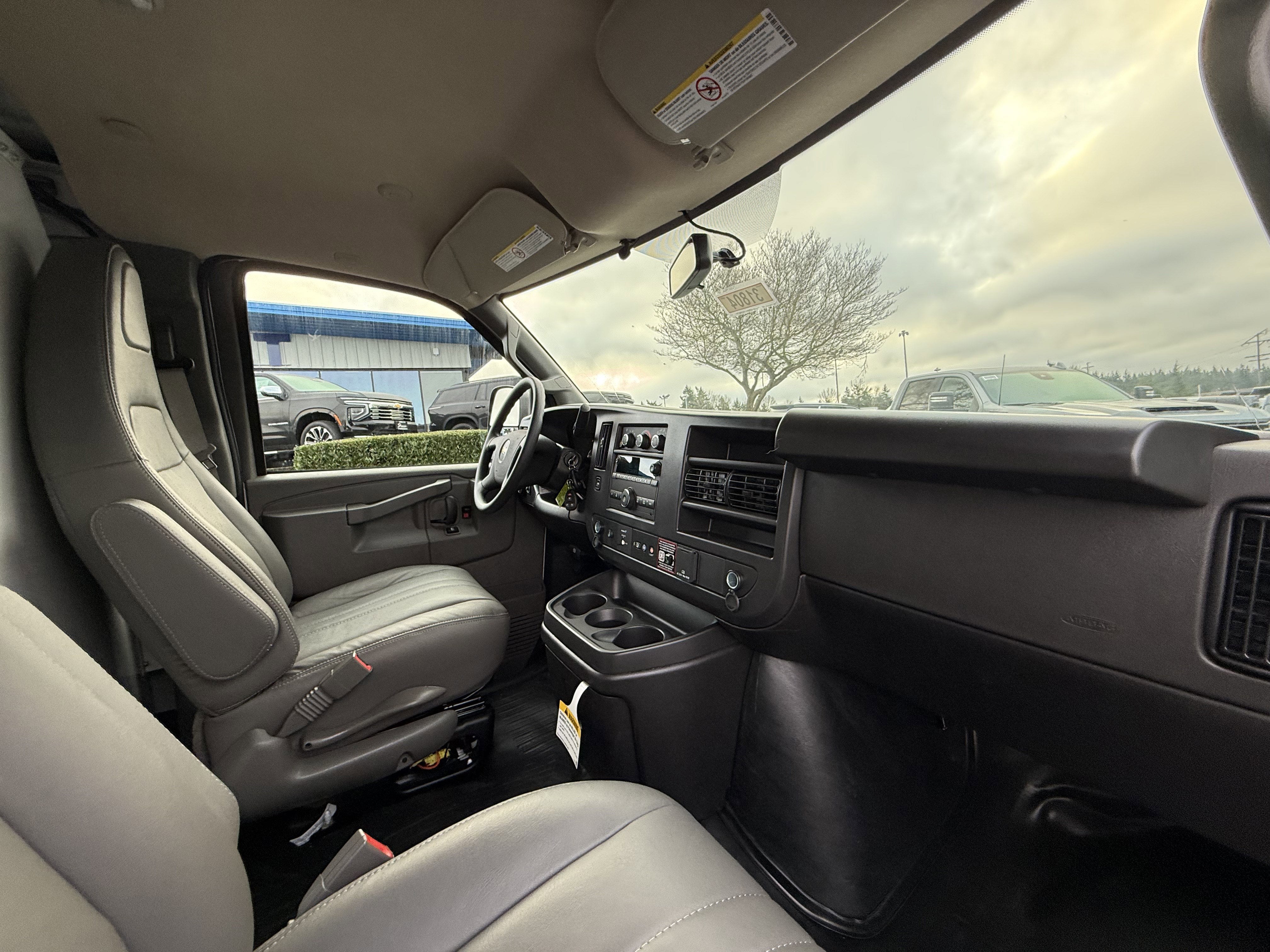 2025 Chevrolet Express Cargo 2500 WT