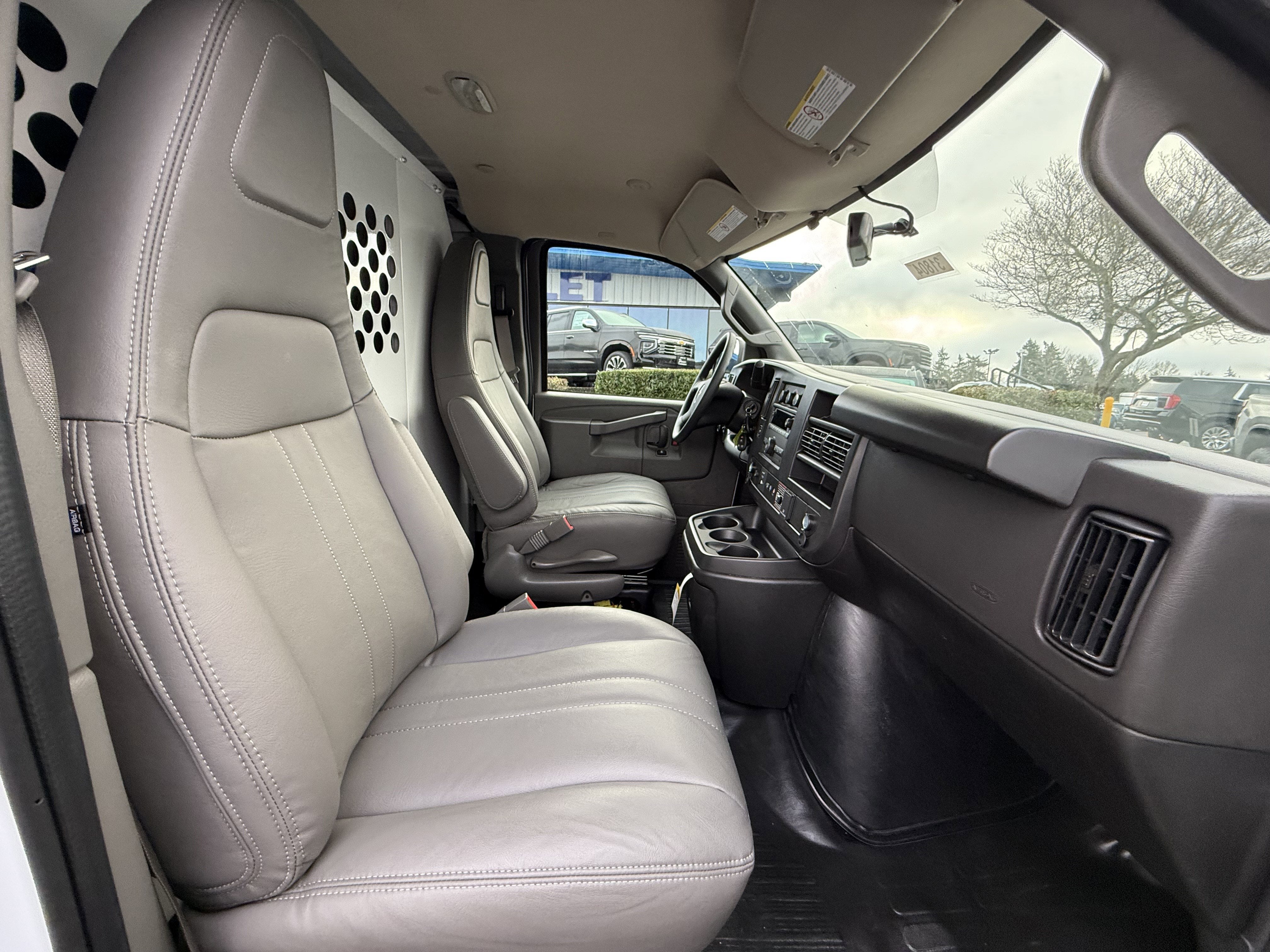 2025 Chevrolet Express Cargo 2500 WT