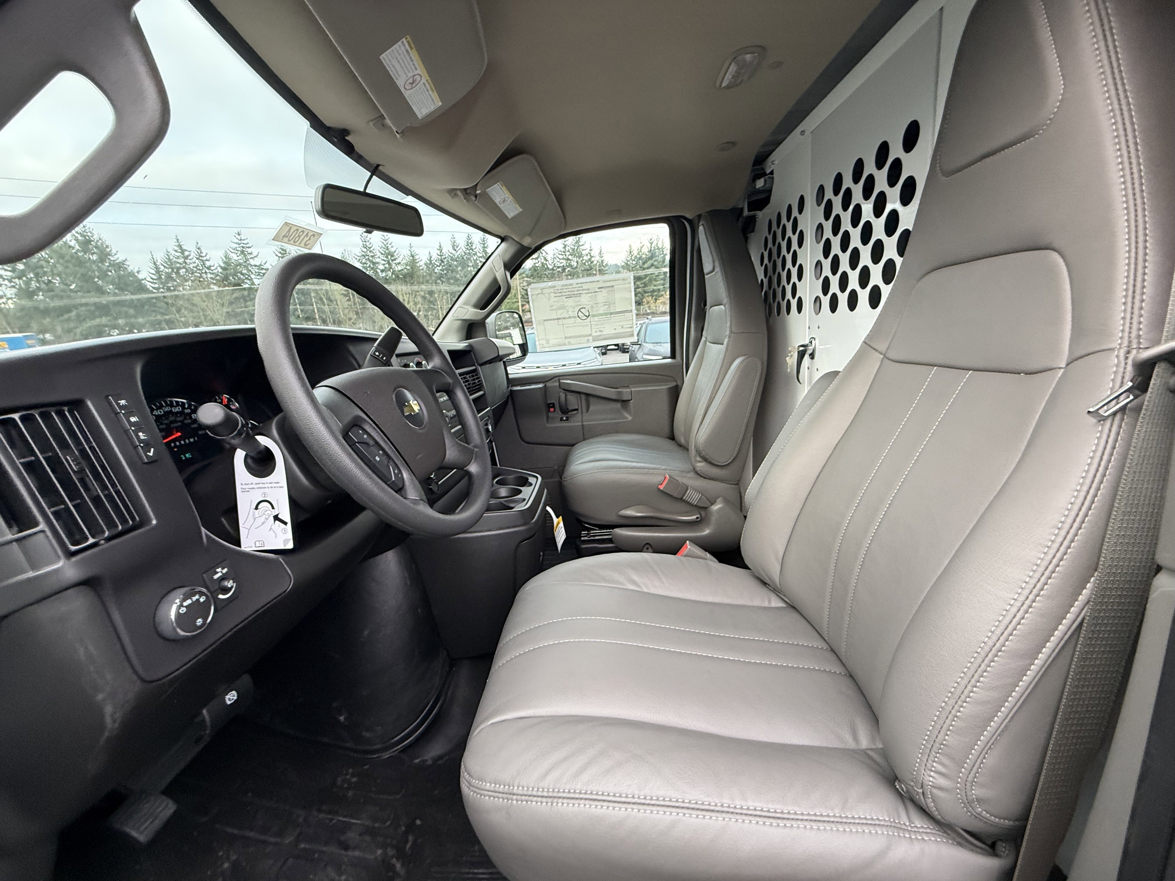 2025 Chevrolet Express Cargo 2500 WT