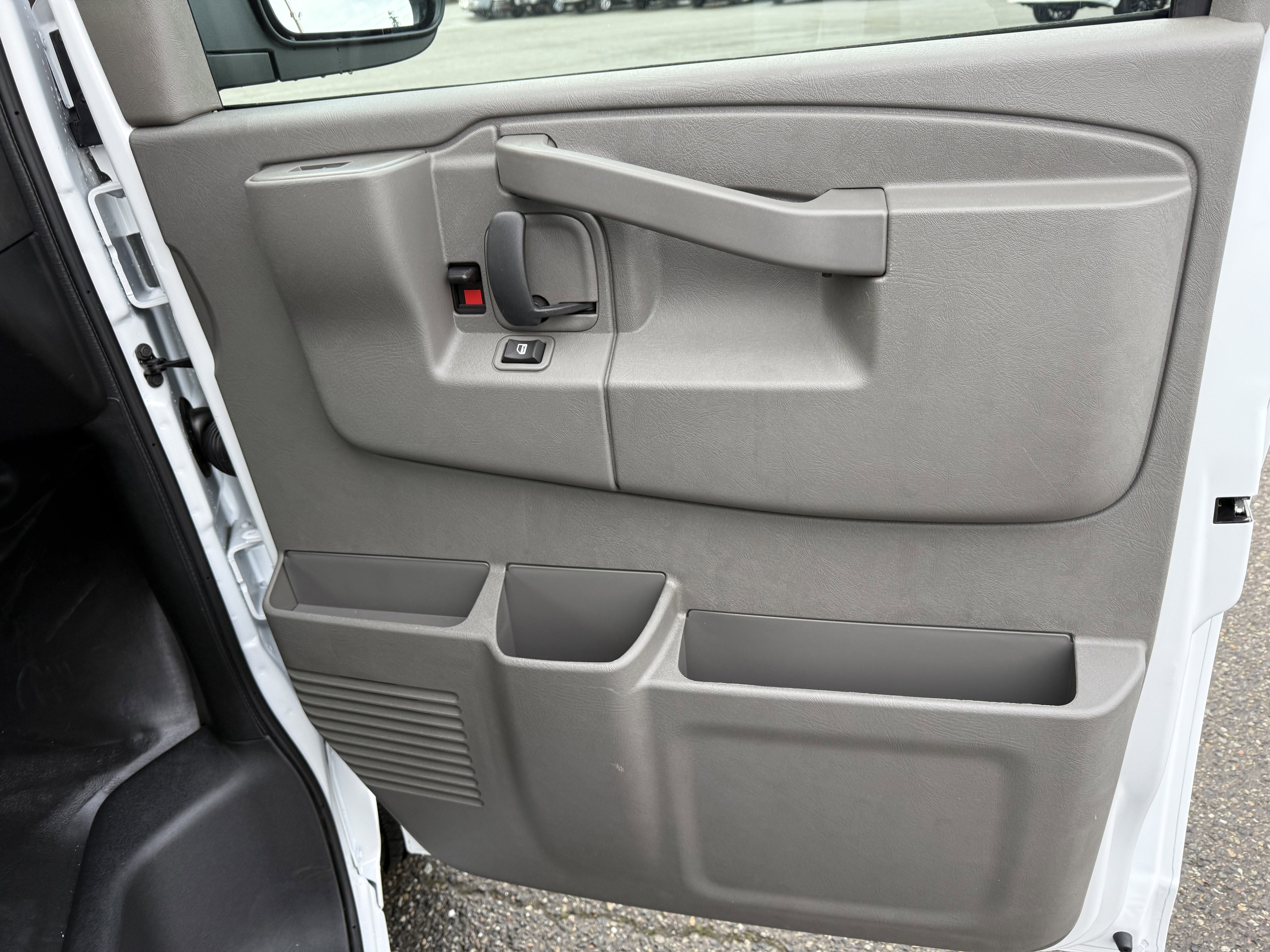 2025 Chevrolet Express Cargo 2500 WT