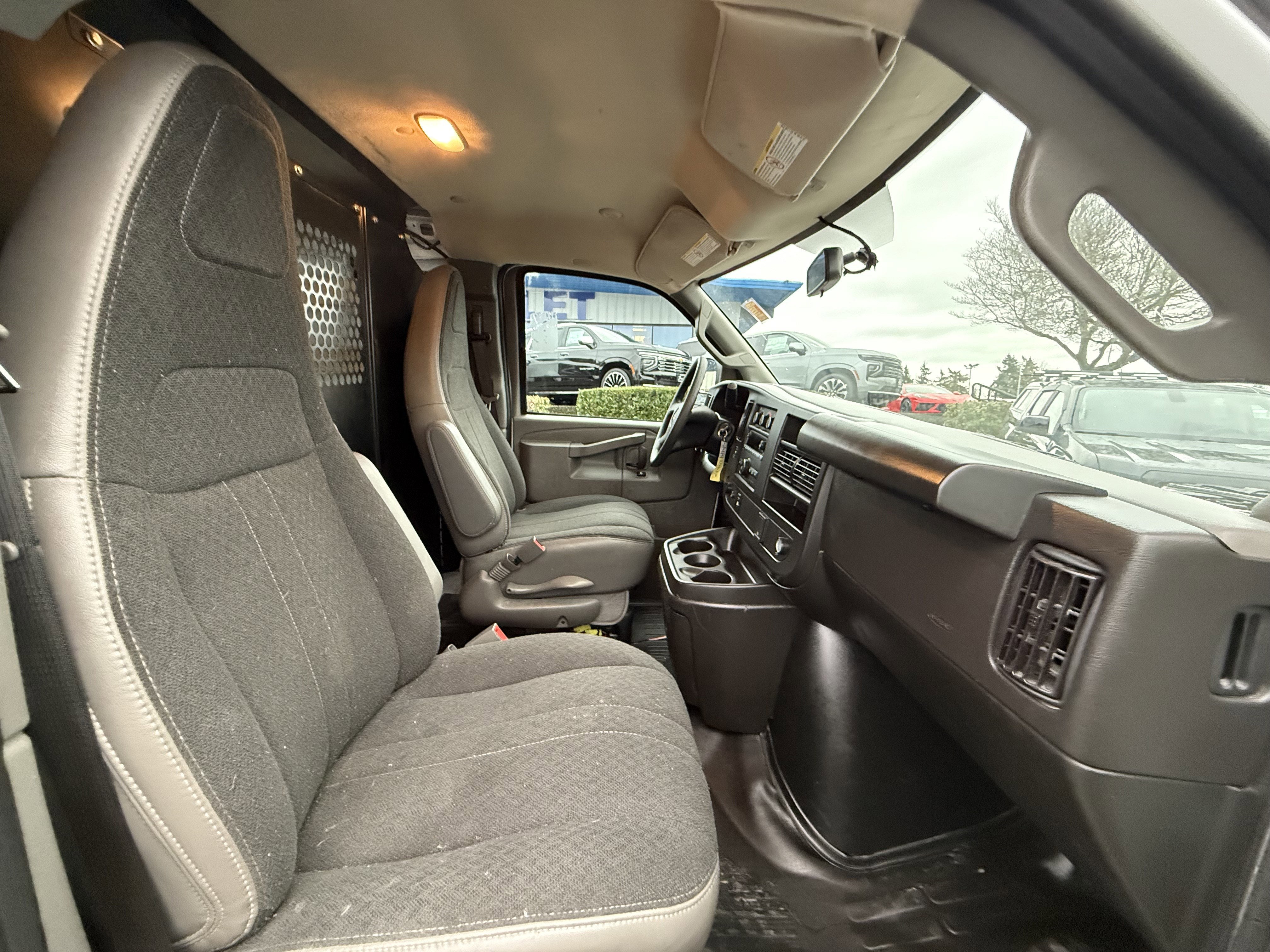 2024 Chevrolet Express Cargo 2500 WT