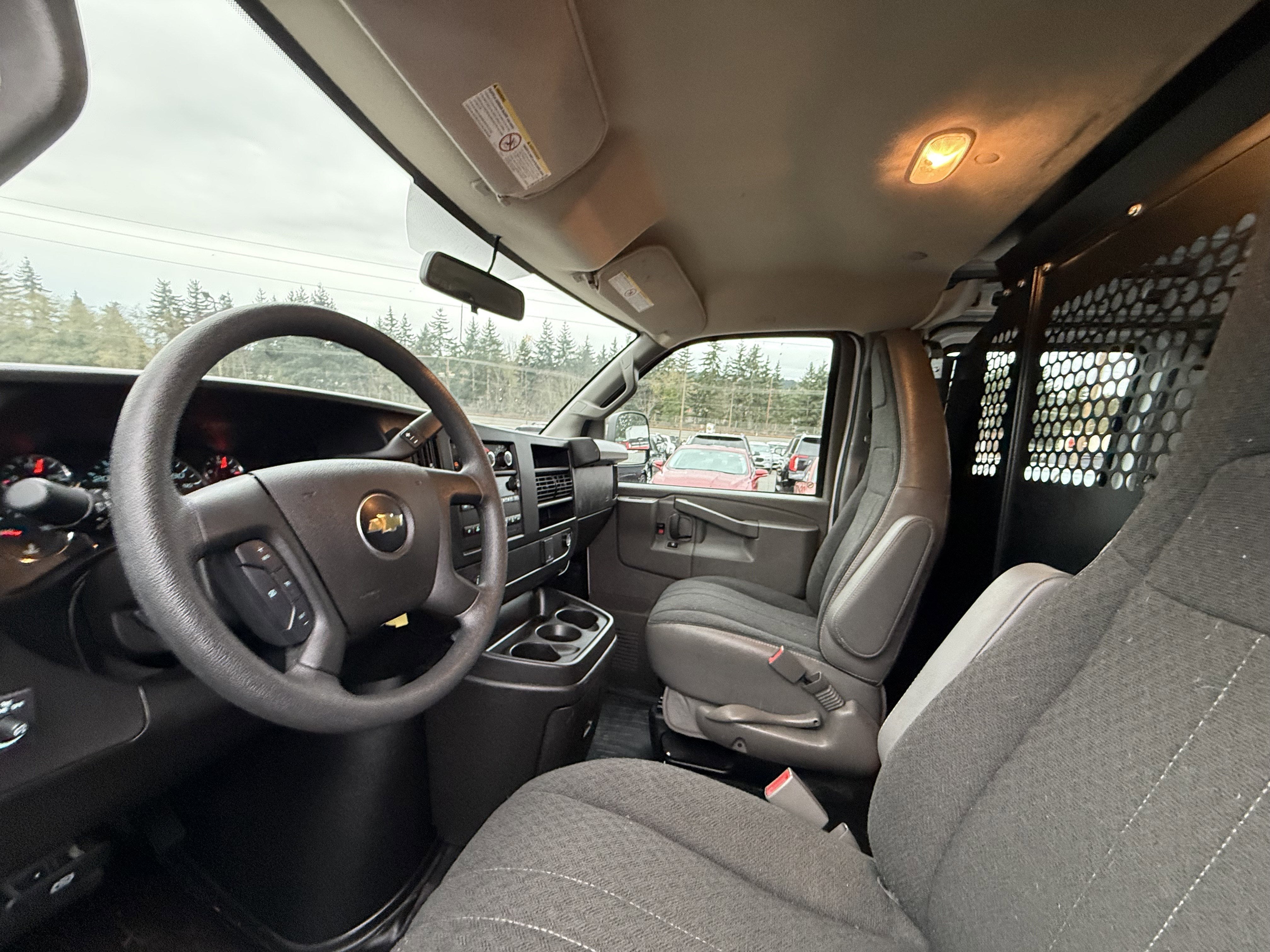 2024 Chevrolet Express Cargo 2500 WT