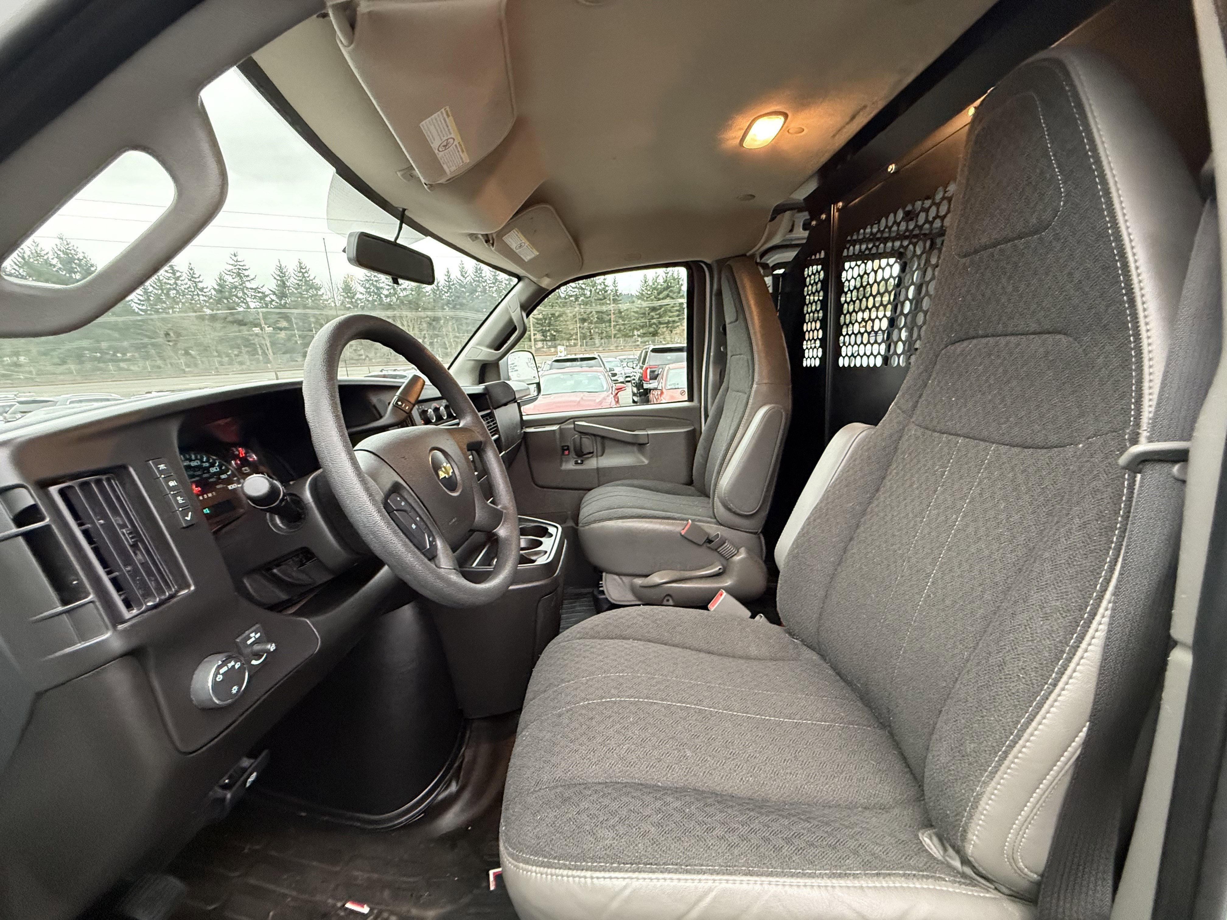 2024 Chevrolet Express Cargo 2500 WT