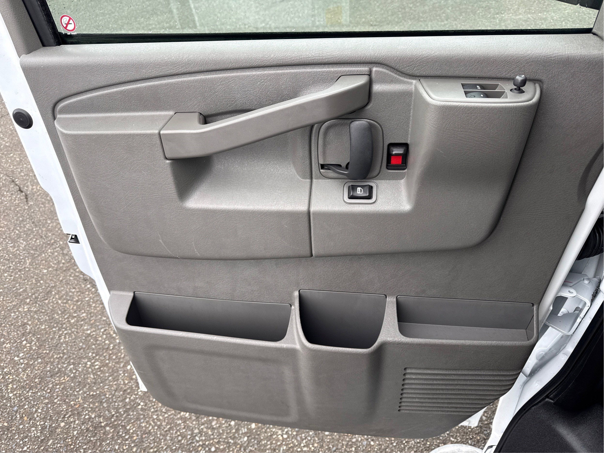 2024 Chevrolet Express Cargo 2500 WT