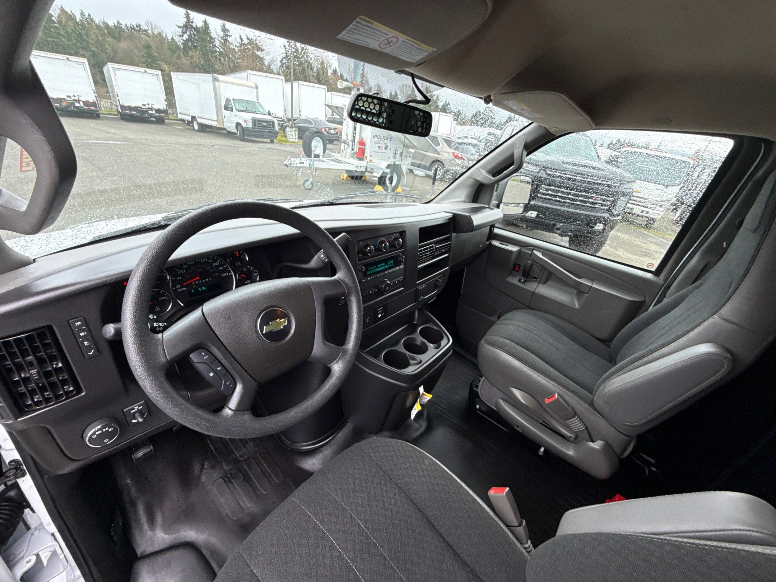 2024 Chevrolet Express Cargo 2500 WT