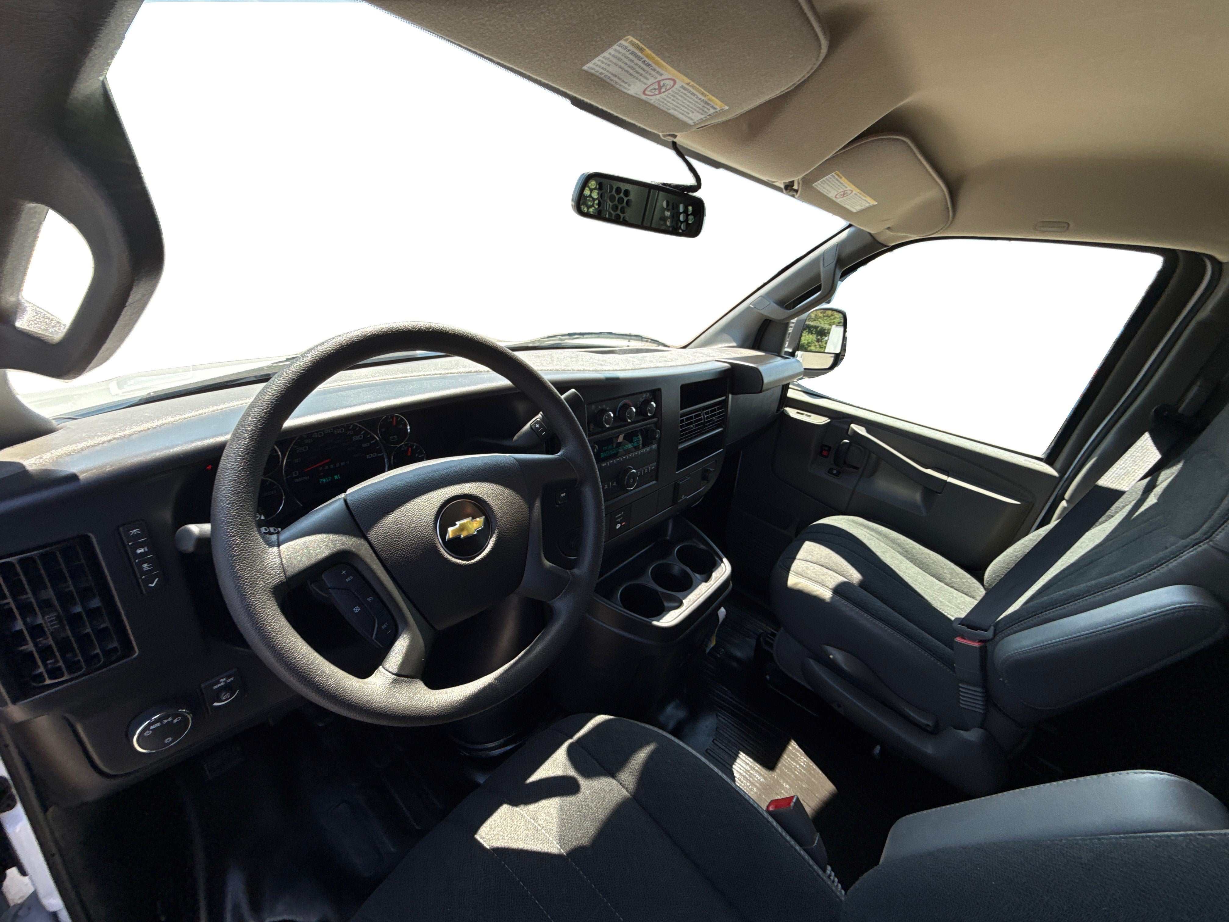 2025 Chevrolet Express Cargo WT