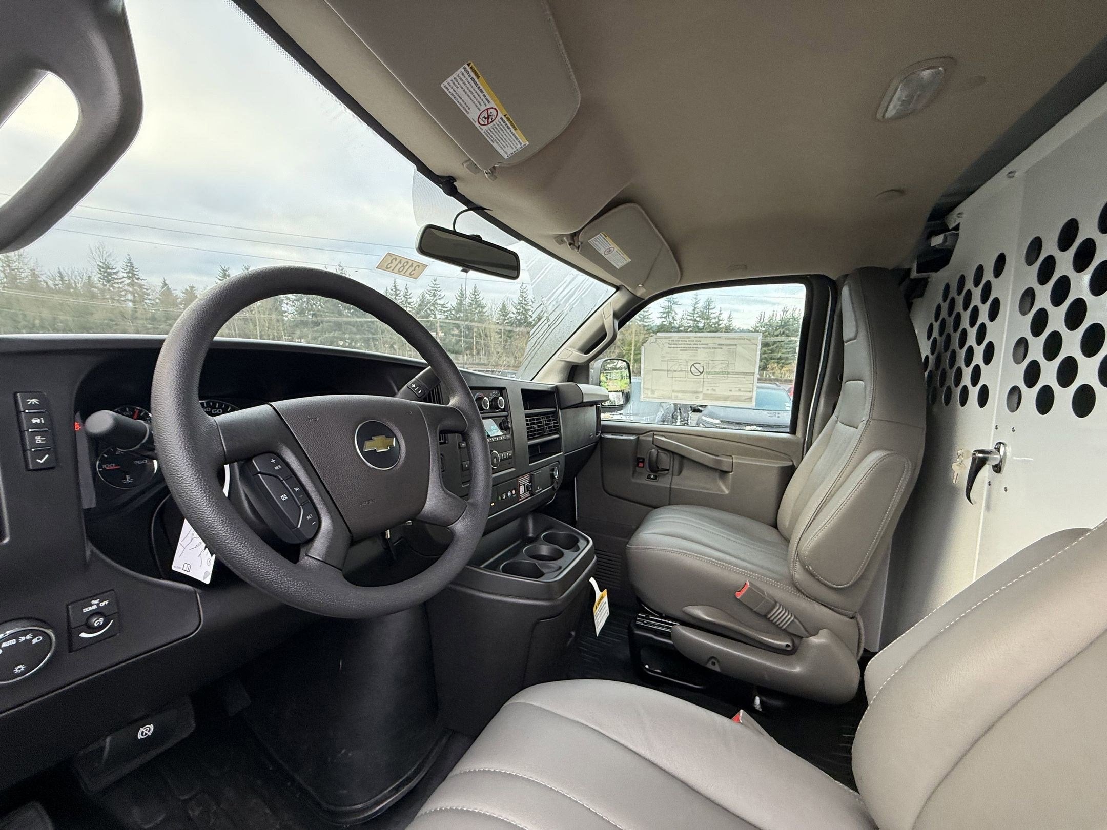 2025 Chevrolet Express Cargo 2500 WT