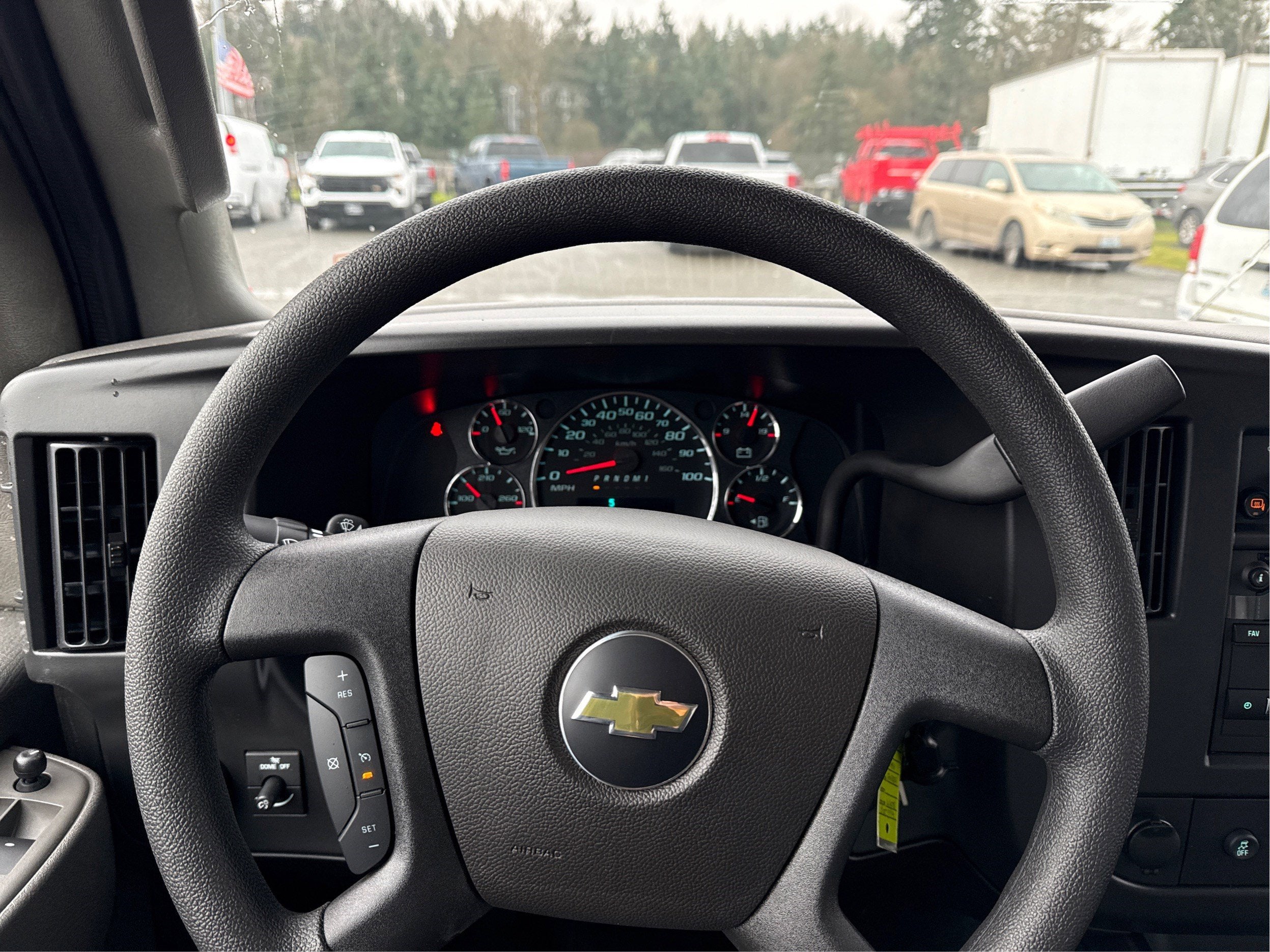 2025 Chevrolet Express Cargo WT